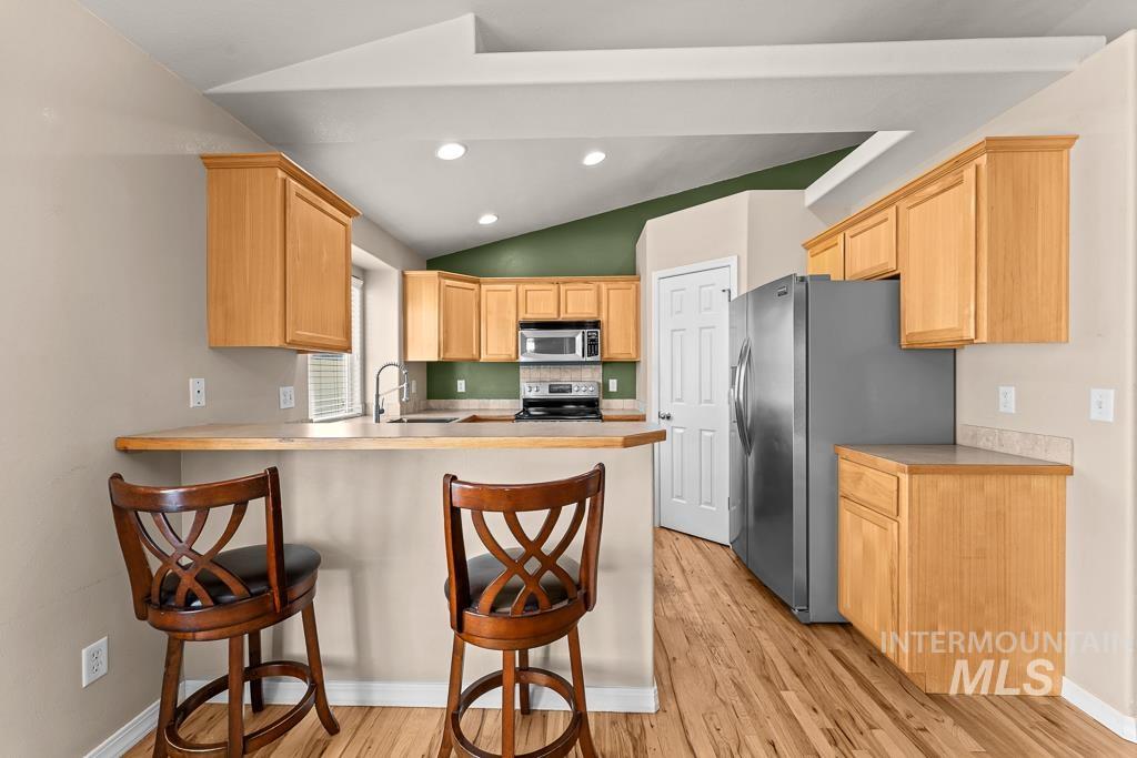 3750 N Rhodes Ave, Meridian, Idaho 83646, 4 Bedrooms, 2.5 Bathrooms, Residential For Sale, Price $525,000, 99004010