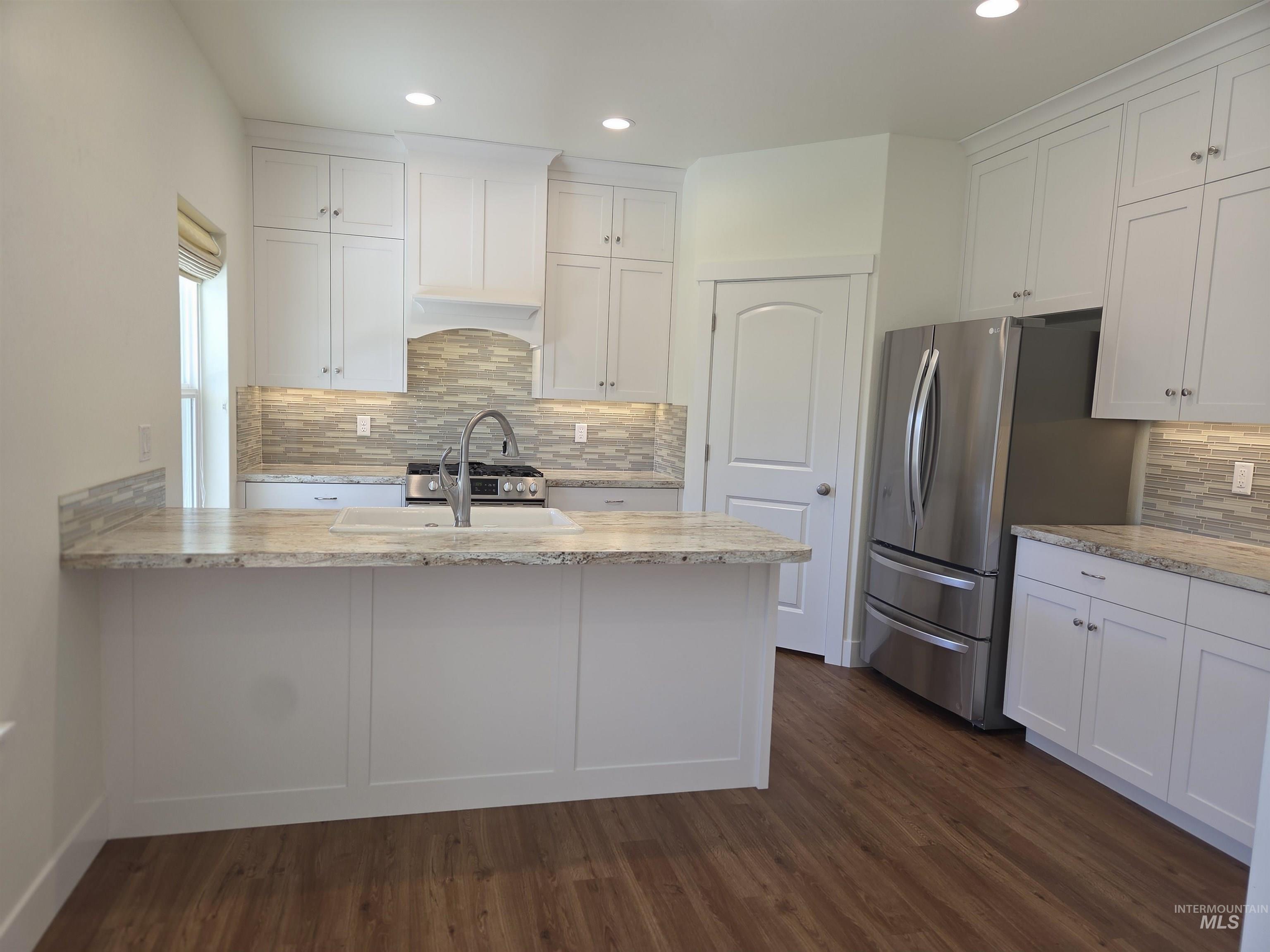 1081 Cottage, Twin Falls, Idaho 83301, 2 Bedrooms, 2 Bathrooms, Residential For Sale, Price $330,000, 99004012