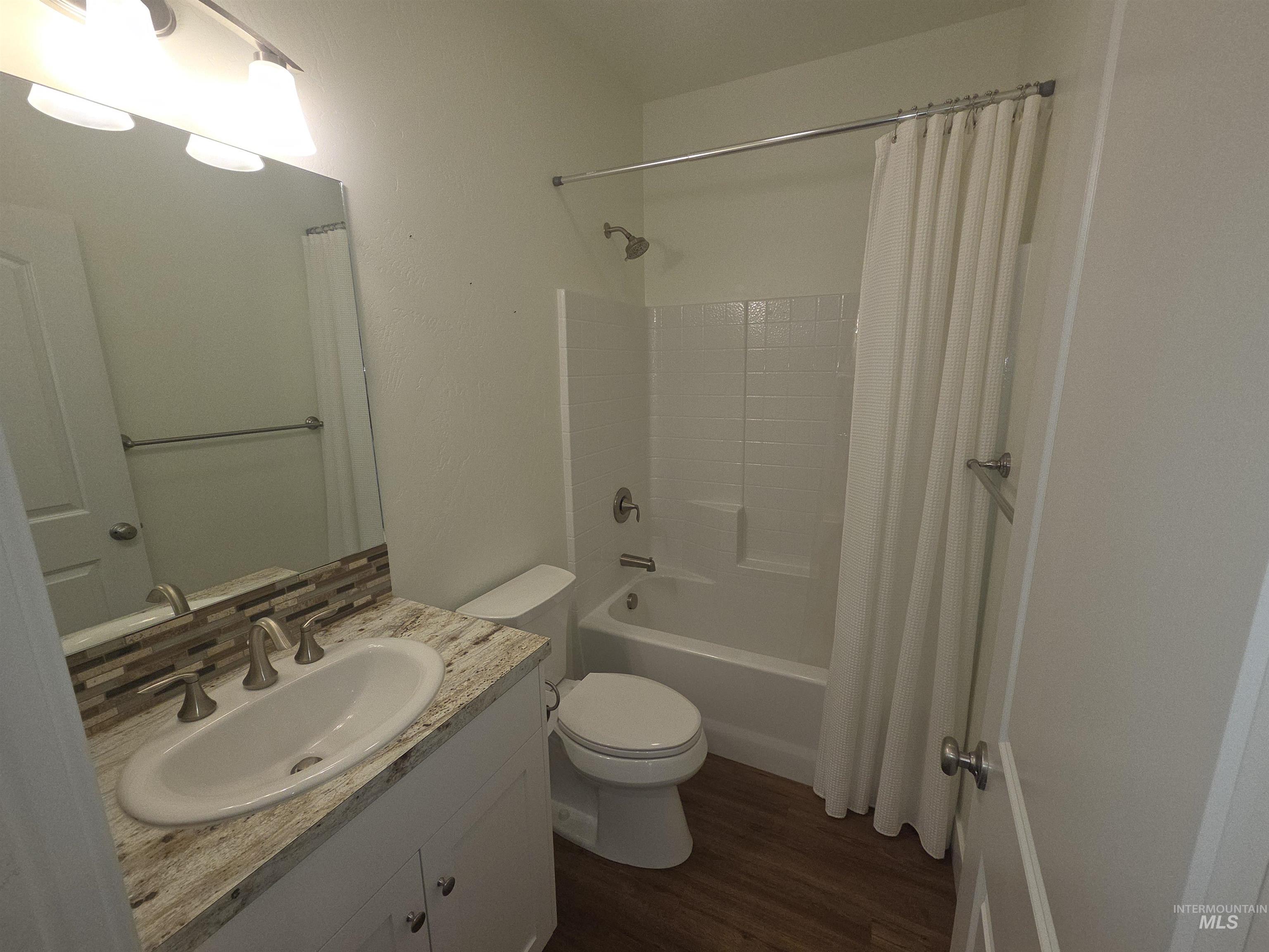 1081 Cottage, Twin Falls, Idaho 83301, 2 Bedrooms, 2 Bathrooms, Residential For Sale, Price $330,000, 99004012