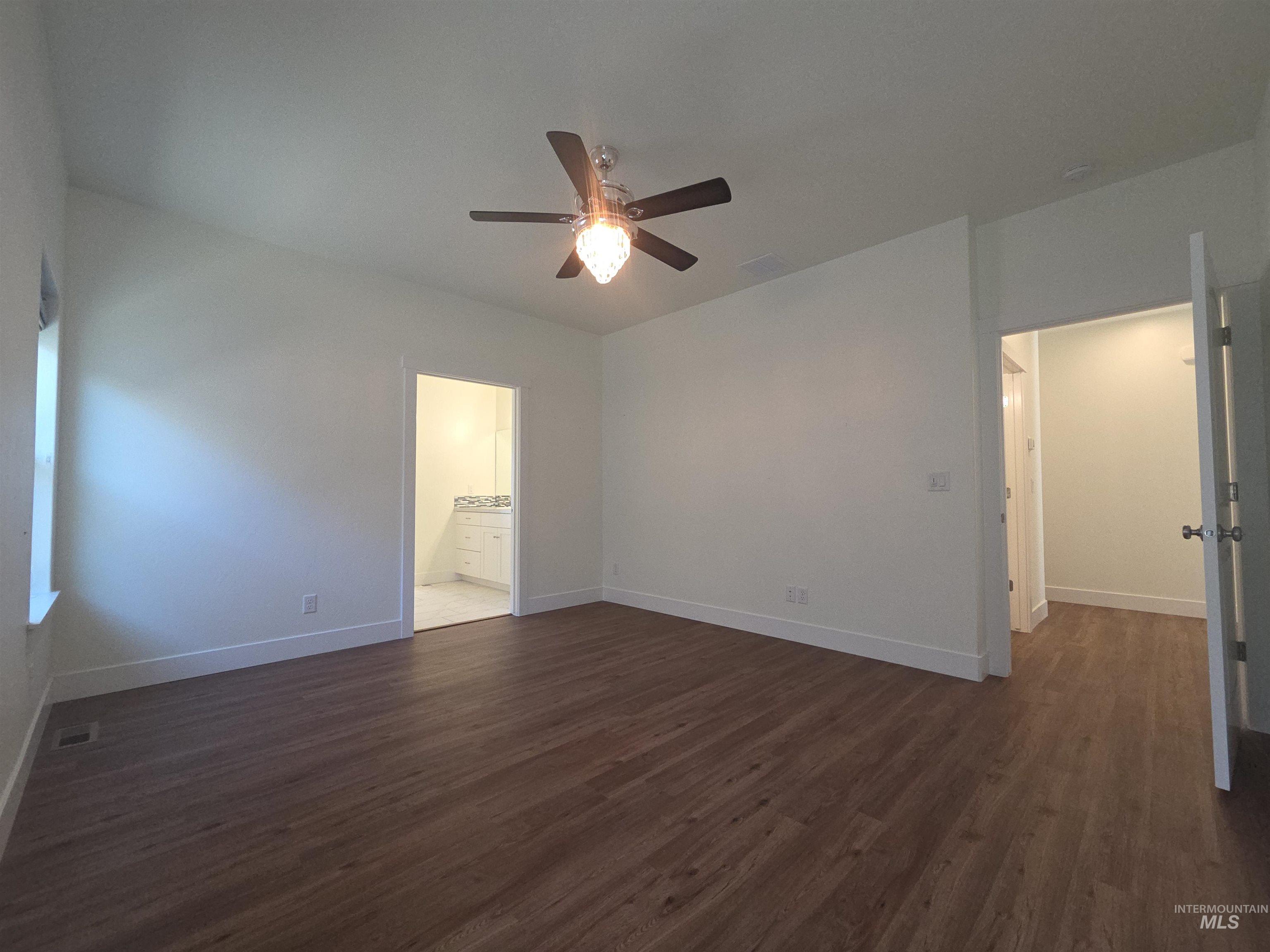 1081 Cottage, Twin Falls, Idaho 83301, 2 Bedrooms, 2 Bathrooms, Residential For Sale, Price $330,000, 99004012