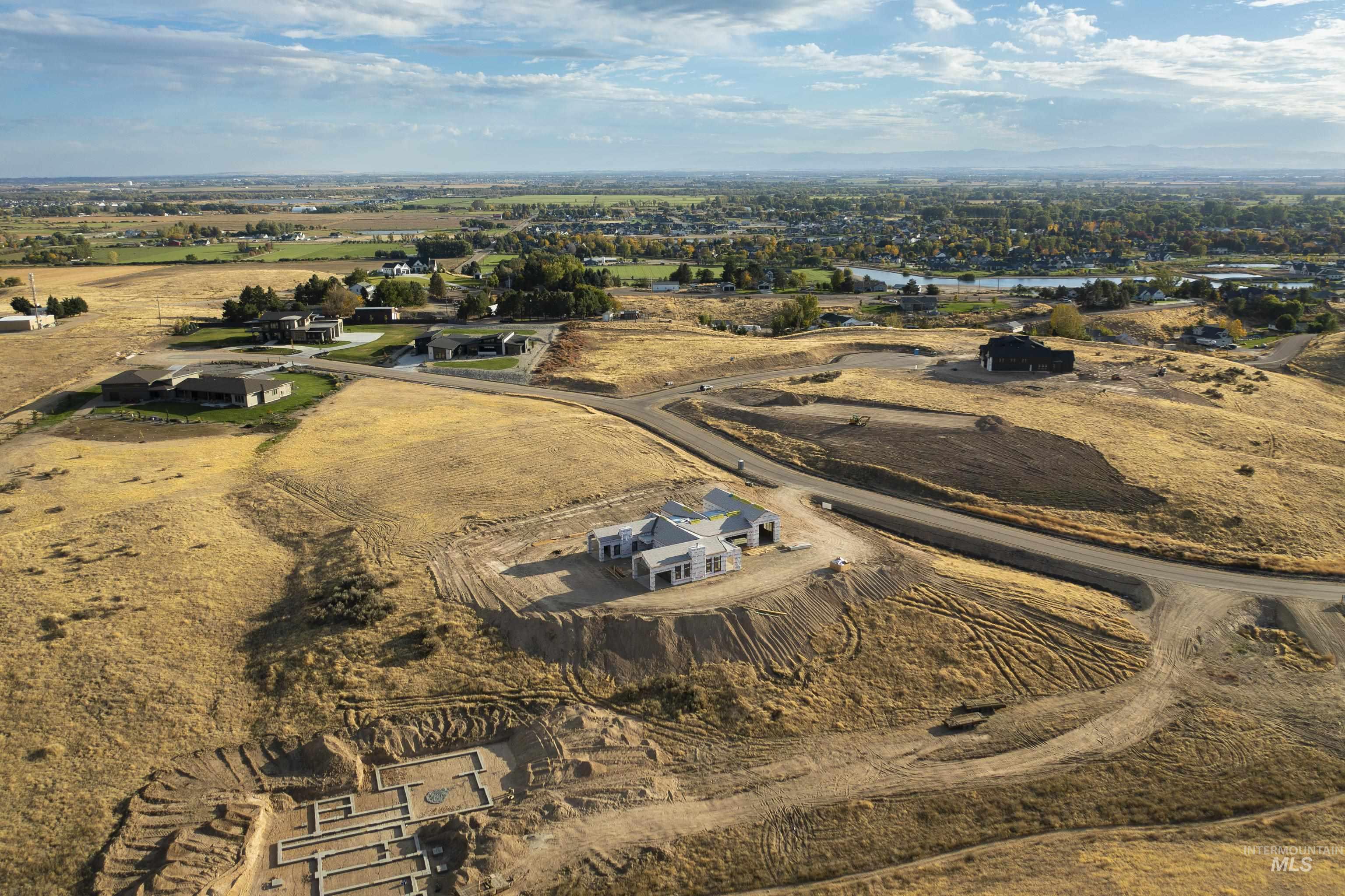 8134 Quail Hollow Dr, Middleton, Idaho 83644, 4 Bedrooms, 4.5 Bathrooms, Residential For Sale, Price $2,200,000, 99004017