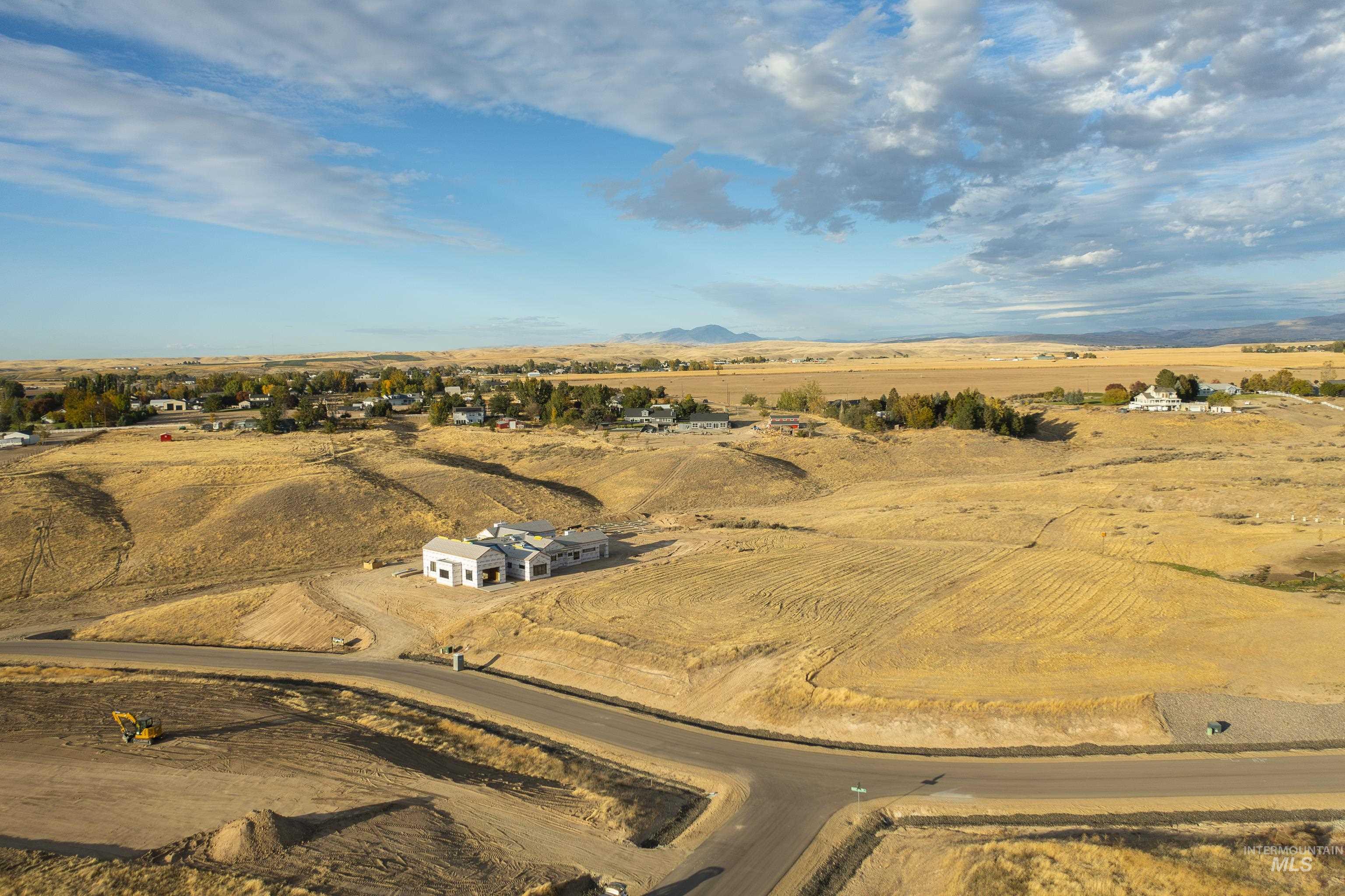 8134 Quail Hollow Dr, Middleton, Idaho 83644, 4 Bedrooms, 4.5 Bathrooms, Residential For Sale, Price $2,200,000, 99004017
