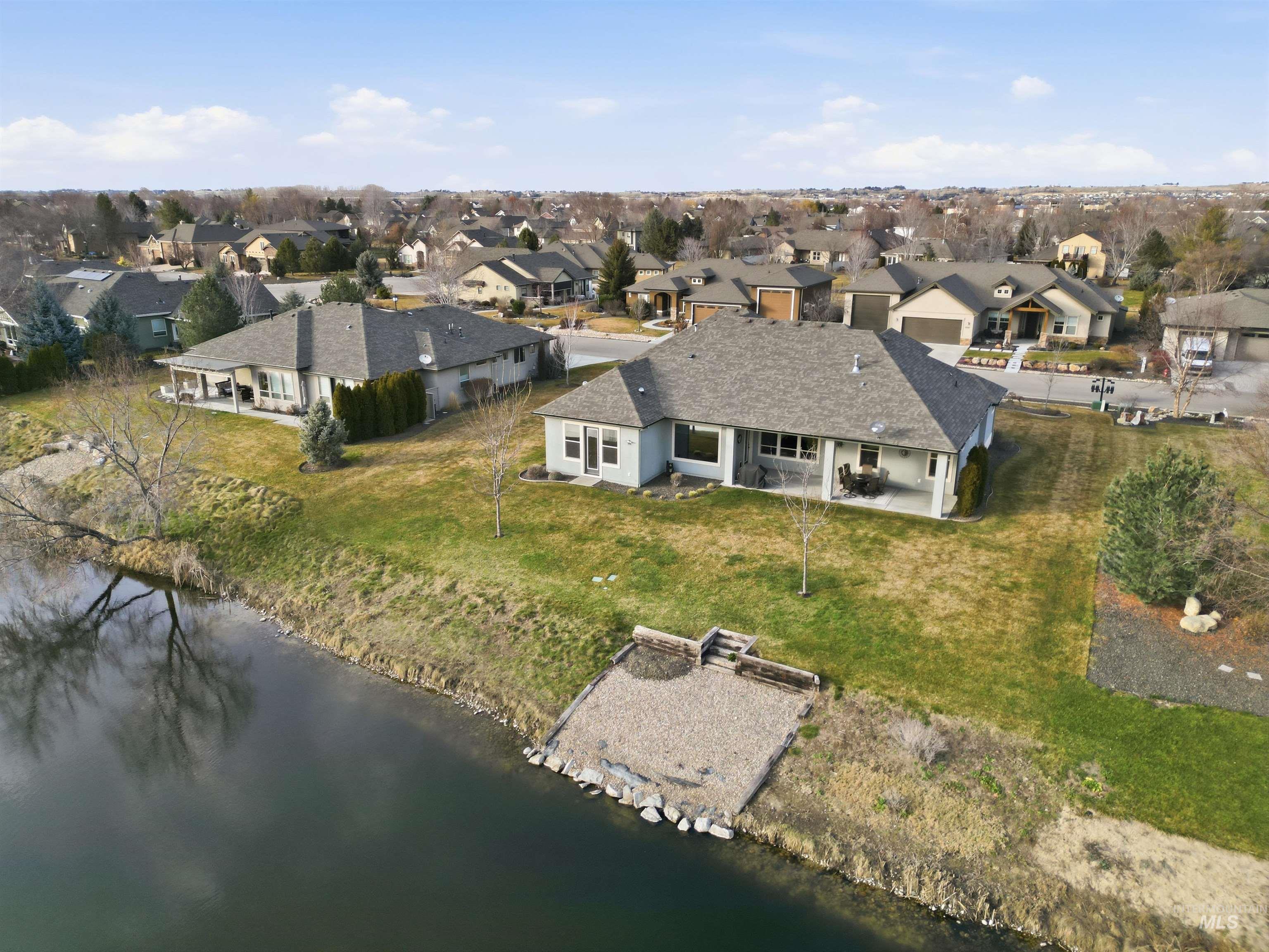 11887 W Pinewood River Lane, Star, Idaho 83669, 4 Bedrooms, 2.5 Bathrooms, Residential For Sale, Price $995,000,MLS 99004027