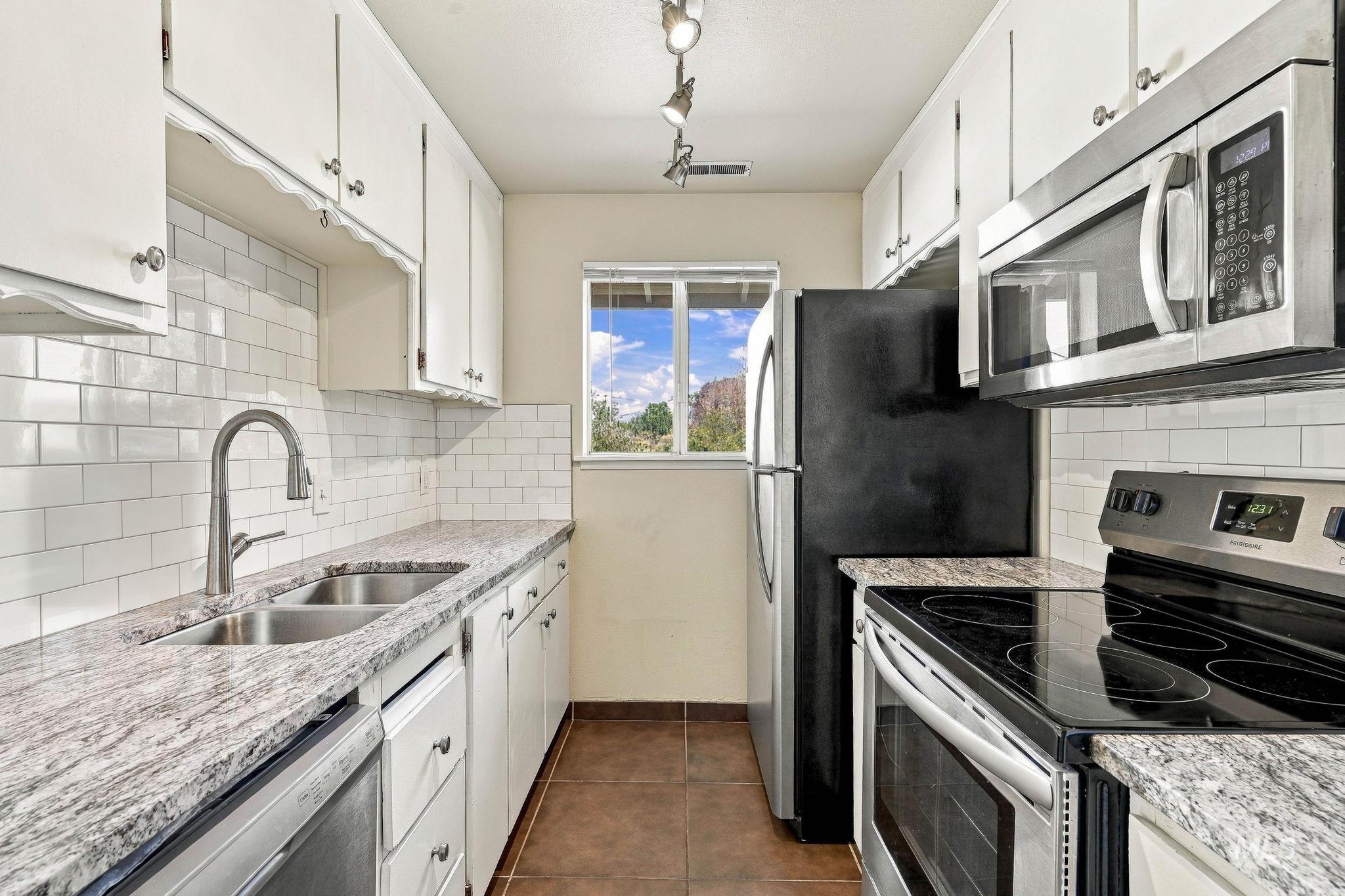 1173 S Hilton St., Boise, Idaho 83705, 2 Bedrooms, 1 Bathroom, Residential For Sale, Price $279,000,MLS 99004032