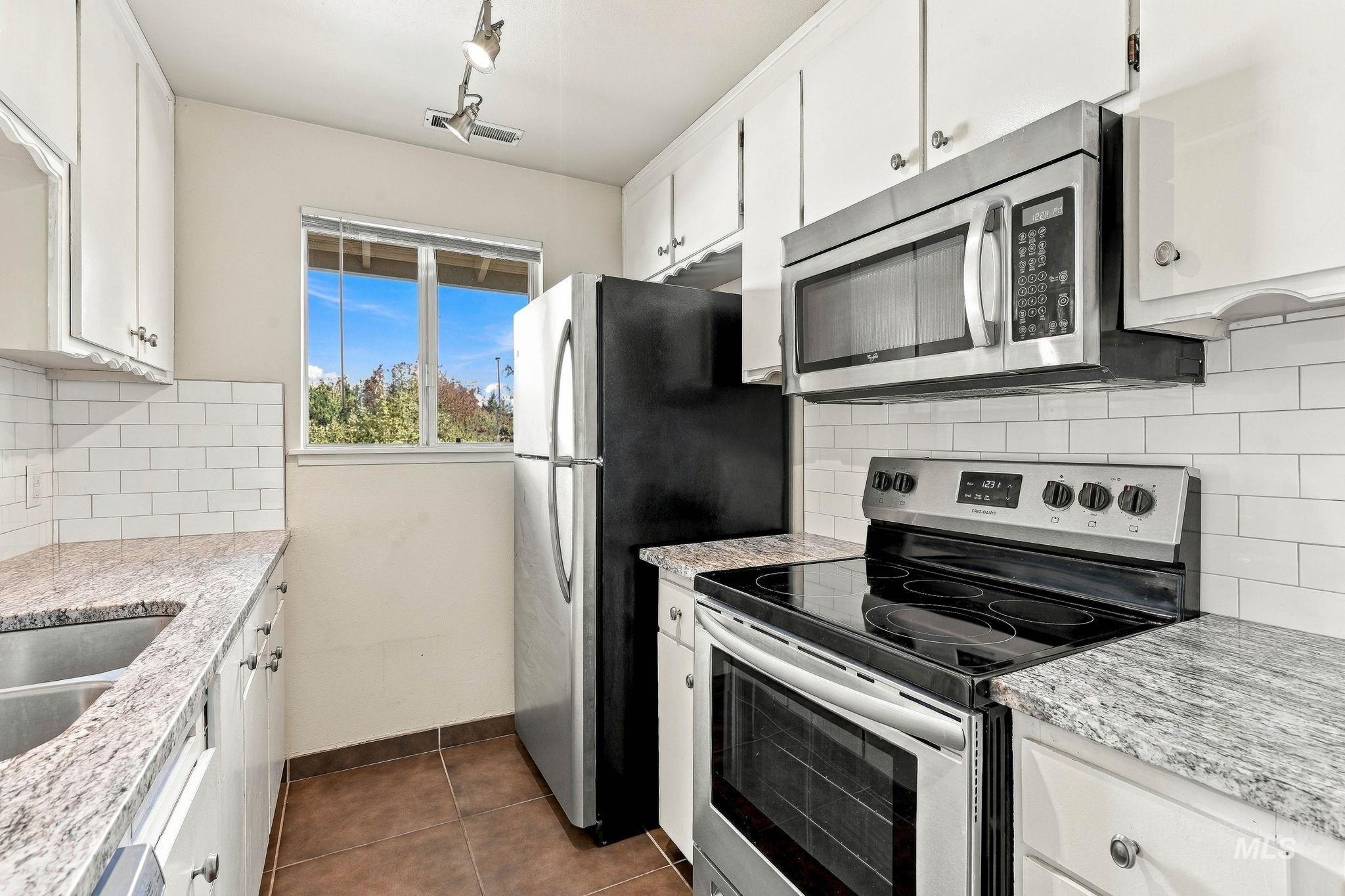 1173 S Hilton St., Boise, Idaho 83705, 2 Bedrooms, 1 Bathroom, Residential For Sale, Price $279,000,MLS 99004032