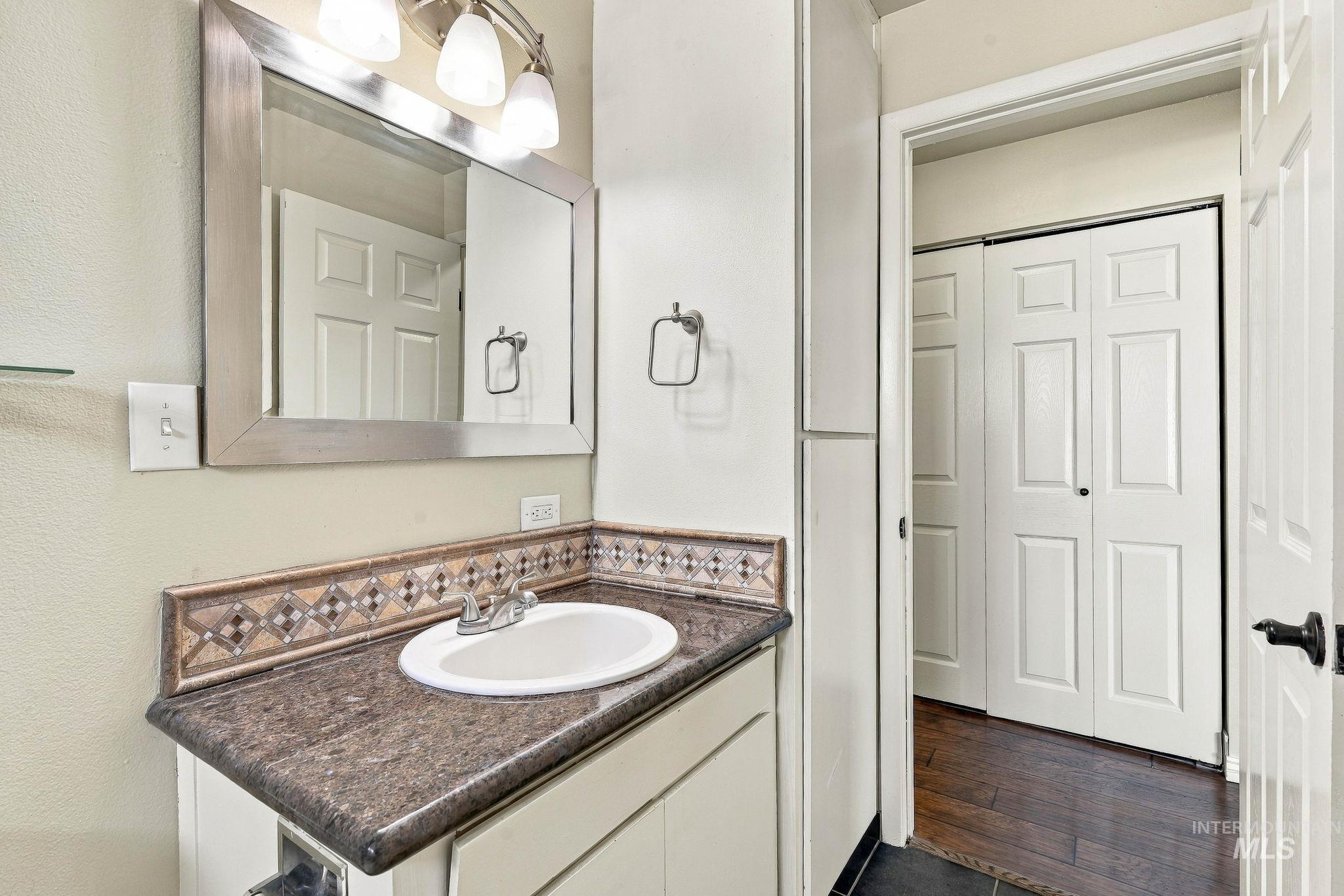 1173 S Hilton St., Boise, Idaho 83705, 2 Bedrooms, 1 Bathroom, Residential For Sale, Price $279,000,MLS 99004032