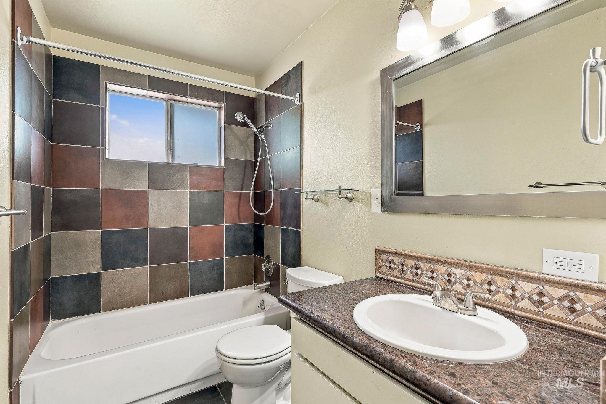 1173 S Hilton St., Boise, Idaho 83705, 2 Bedrooms, 1 Bathroom, Residential For Sale, Price $279,000,MLS 99004032