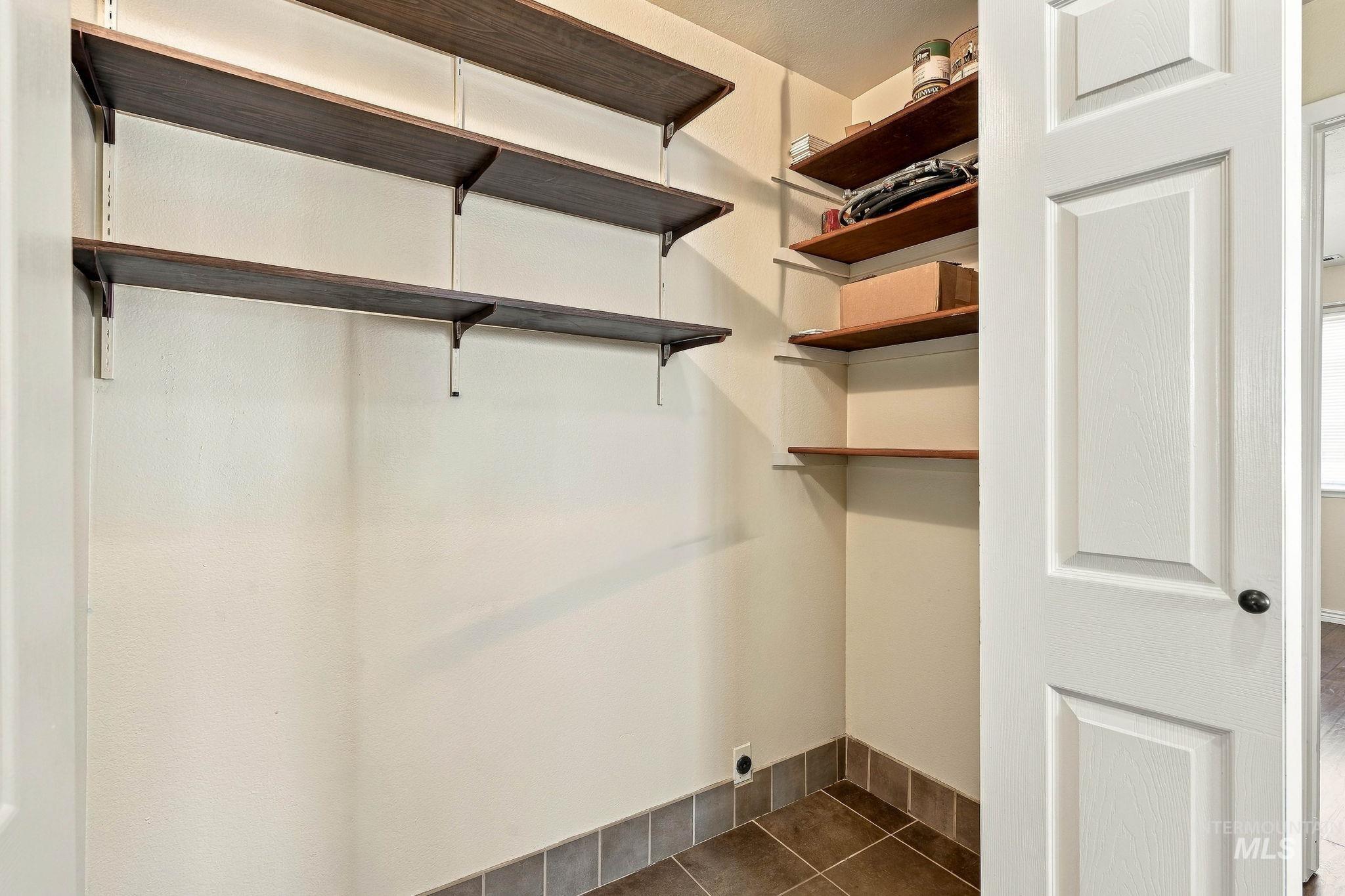 1173 S Hilton St., Boise, Idaho 83705, 2 Bedrooms, 1 Bathroom, Residential For Sale, Price $279,000,MLS 99004032
