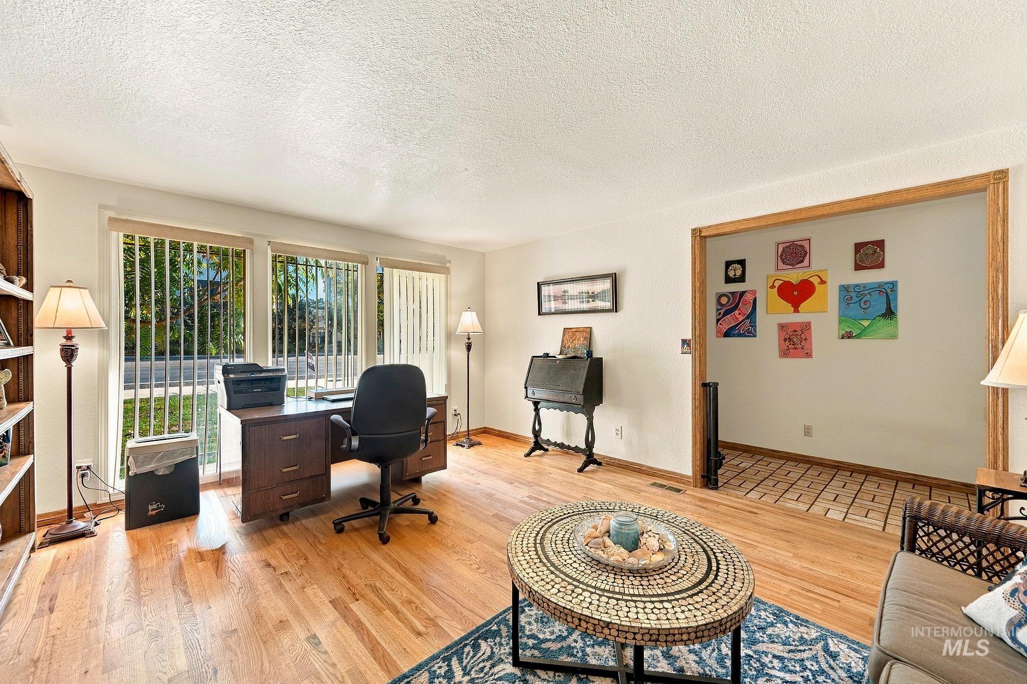 1015 N Maple Grove Rd, Boise, Idaho 83704, 3 Bedrooms, 2 Bathrooms, Residential For Sale, Price $630,000, 99004034