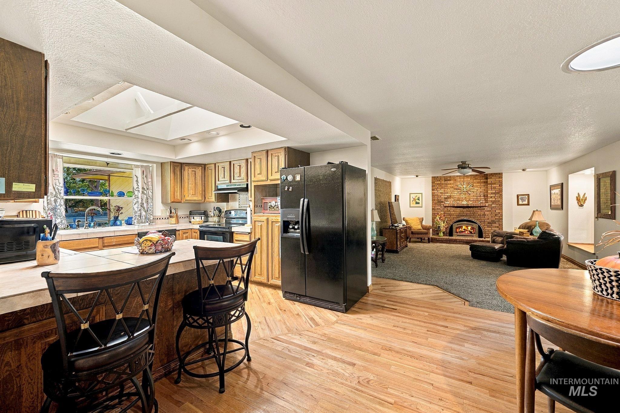 1015 N Maple Grove Rd, Boise, Idaho 83704, 3 Bedrooms, 2 Bathrooms, Residential For Sale, Price $630,000, 99004034