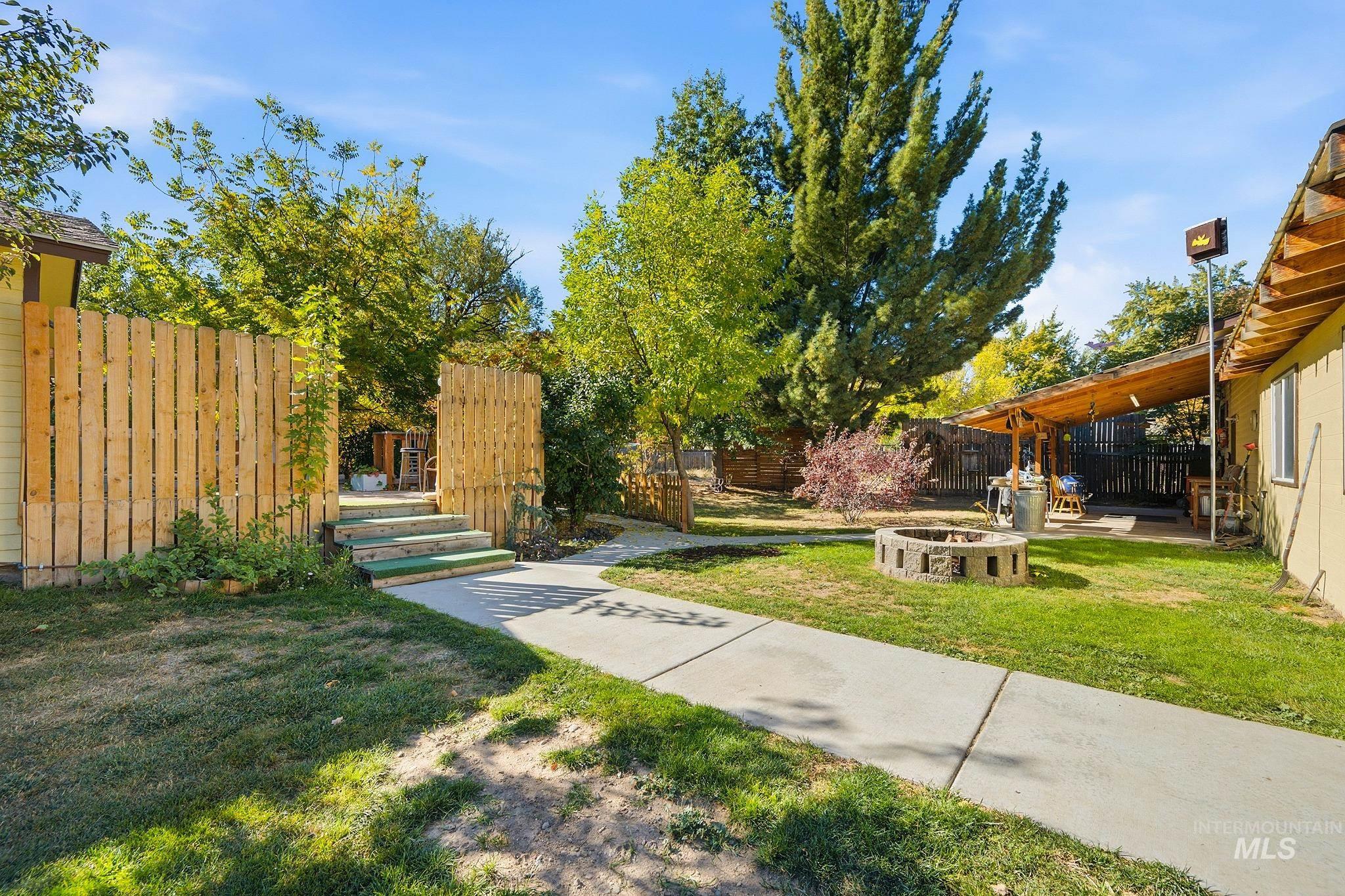 1015 N Maple Grove Rd, Boise, Idaho 83704, 3 Bedrooms, 2 Bathrooms, Residential For Sale, Price $630,000, 99004034