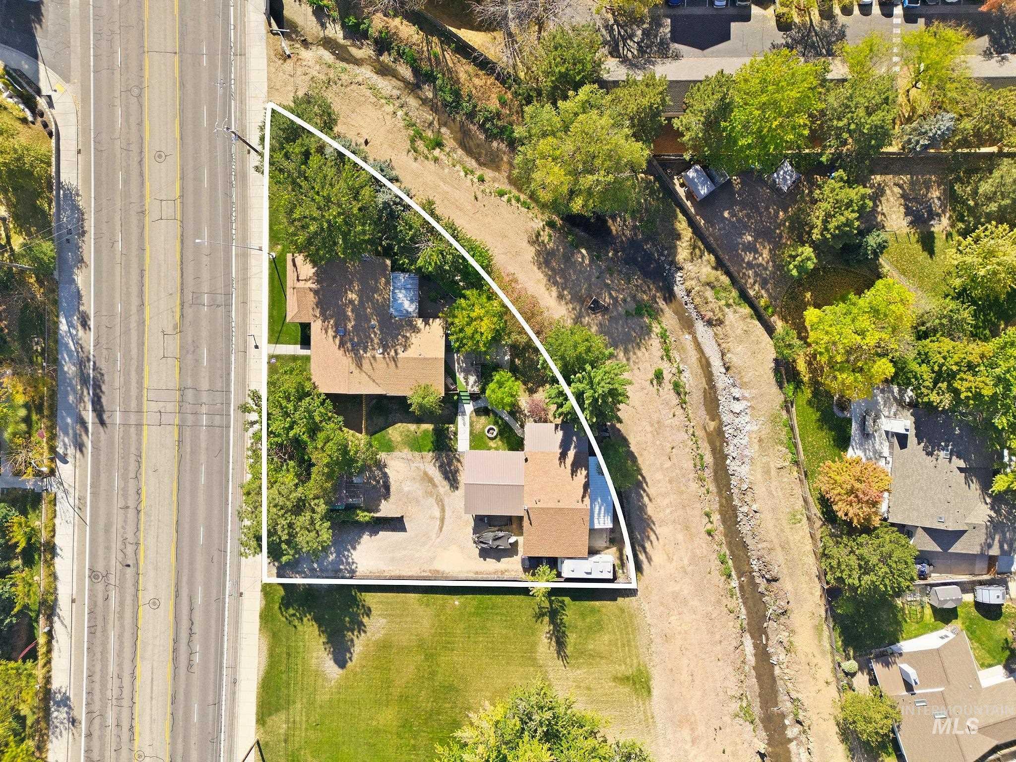 1015 N Maple Grove Rd, Boise, Idaho 83704, 3 Bedrooms, 2 Bathrooms, Residential For Sale, Price $630,000, 99004034