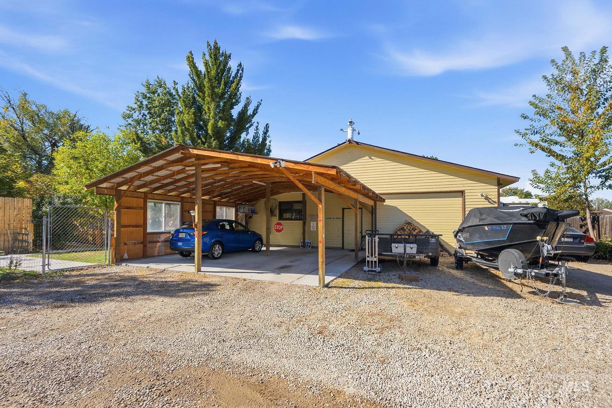 1015 N Maple Grove Rd, Boise, Idaho 83704, 3 Bedrooms, 2 Bathrooms, Residential For Sale, Price $630,000, 99004034