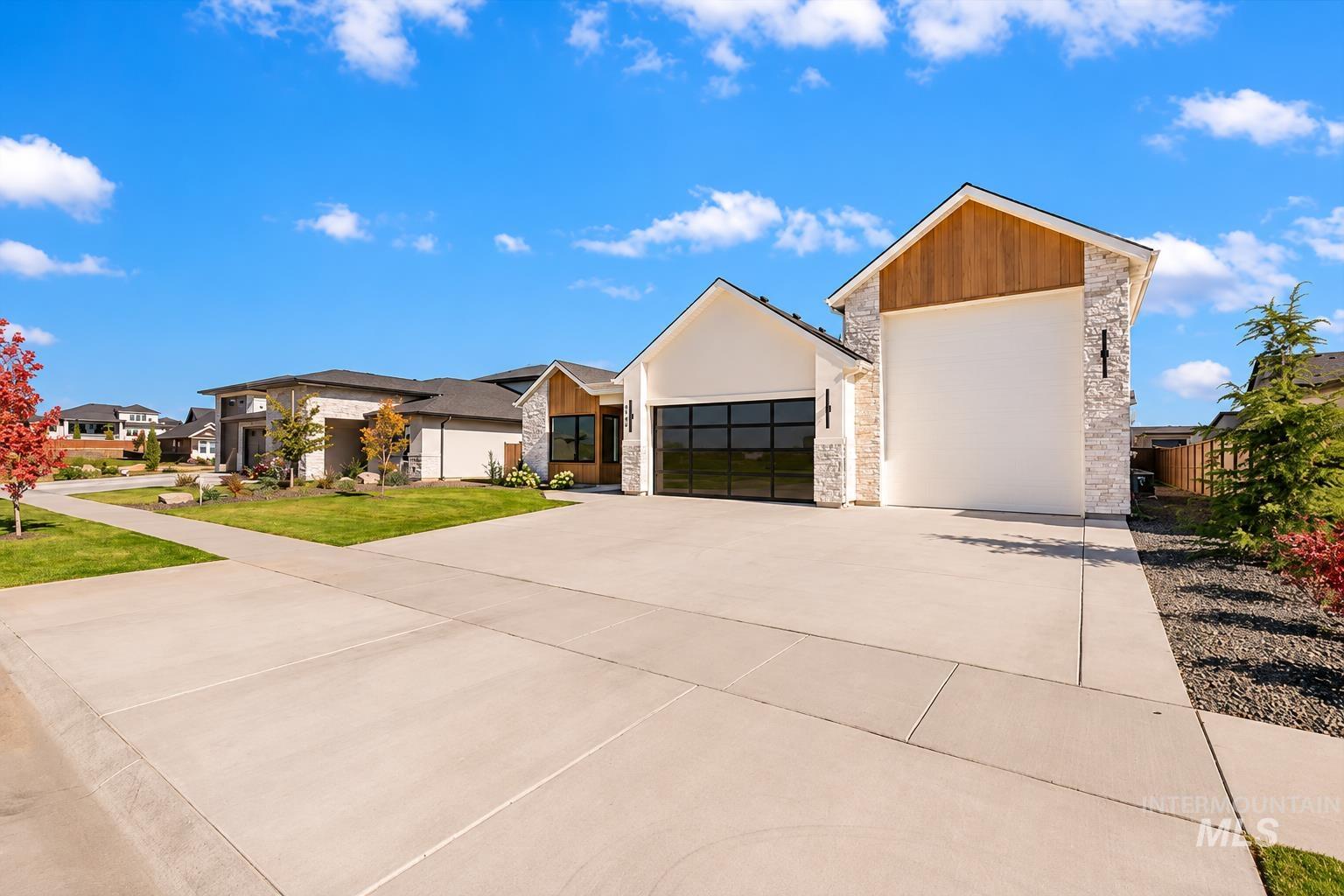 846 N Creekwater Ave, Eagle, Idaho 83616, 3 Bedrooms, 3 Bathrooms, Residential For Sale, Price $1,195,000,MLS 99004037