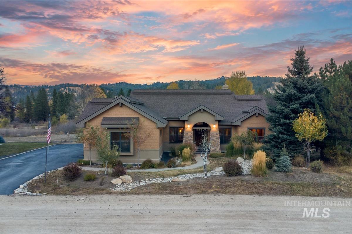 28 Southfork Ln, Garden Valley, Idaho 83622, 4 Bedrooms, 2.5 Bathrooms, Residential For Sale, Price $1,175,000,MLS 99004038