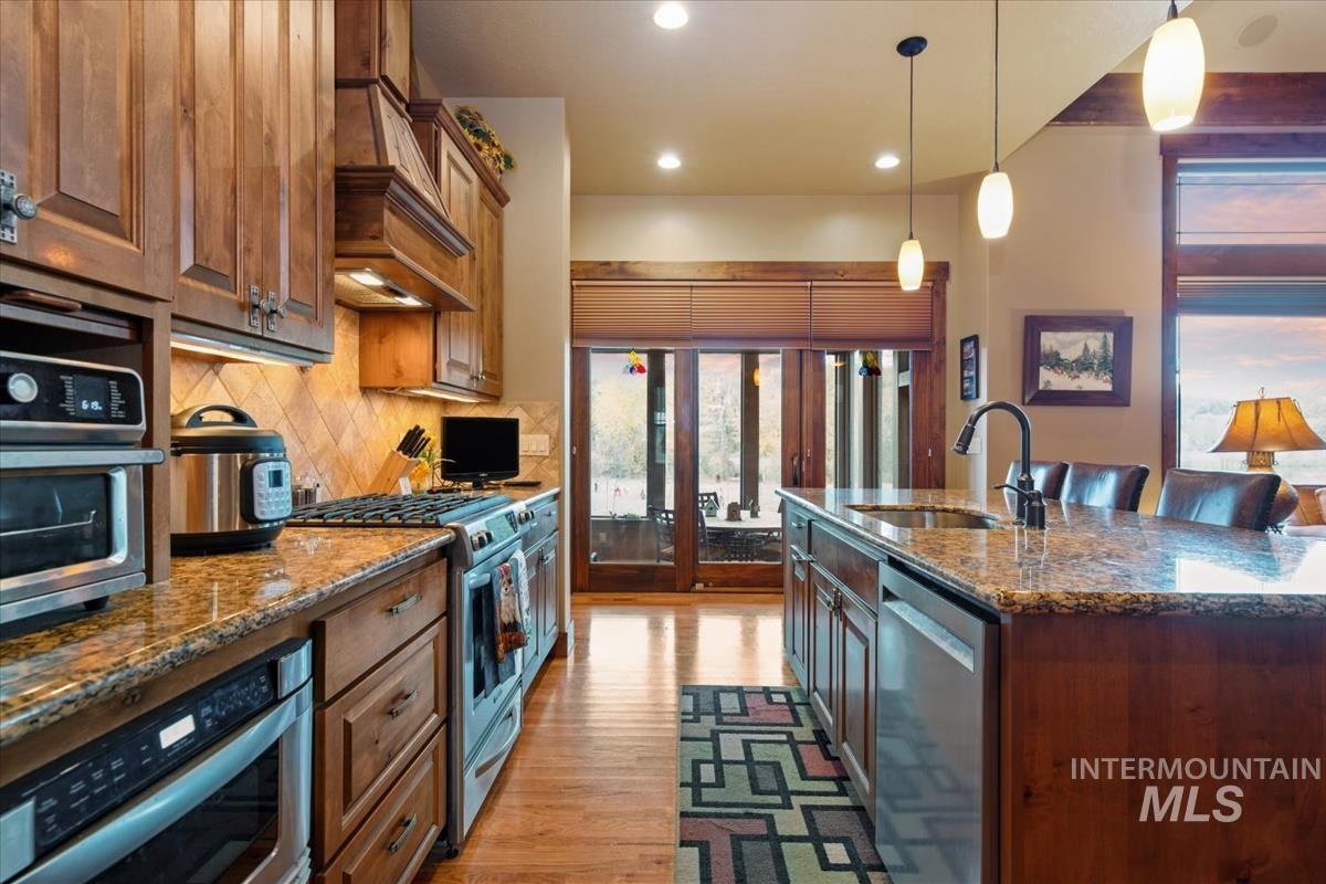 28 Southfork Ln, Garden Valley, Idaho 83622, 4 Bedrooms, 2.5 Bathrooms, Residential For Sale, Price $1,175,000,MLS 99004038
