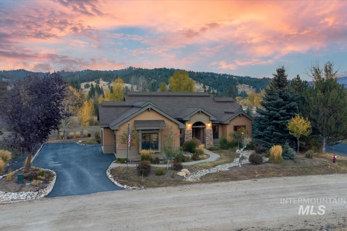 28 Southfork Ln, Garden Valley, Idaho 83622, 4 Bedrooms, 2.5 Bathrooms, Residential For Sale, Price $1,175,000,MLS 99004038