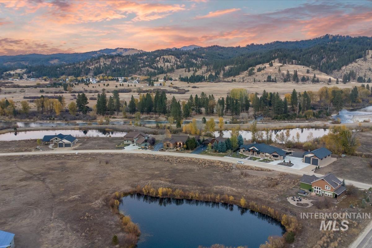 28 Southfork Ln, Garden Valley, Idaho 83622, 4 Bedrooms, 2.5 Bathrooms, Residential For Sale, Price $1,175,000,MLS 99004038