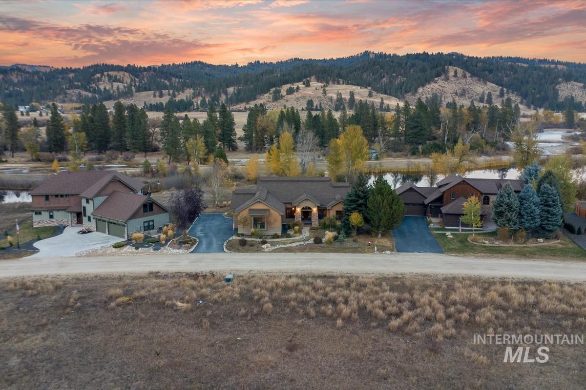 28 Southfork Ln, Garden Valley, Idaho 83622, 4 Bedrooms, 2.5 Bathrooms, Residential For Sale, Price $1,175,000,MLS 99004038