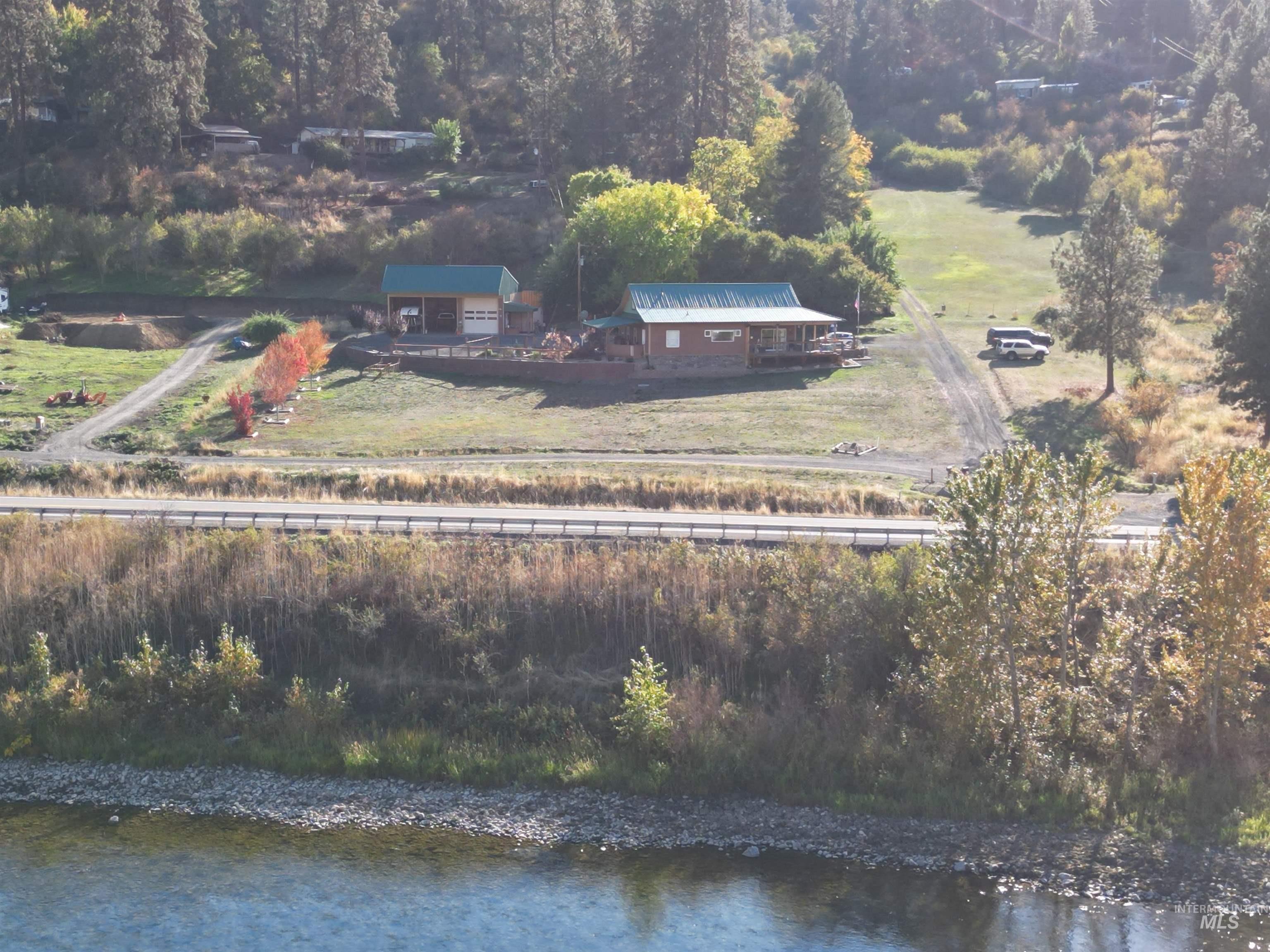 18631 Walnut Lane, Lenore, Idaho 83541, 2 Bedrooms, 2 Bathrooms, Residential For Sale, Price $549,000, 99004040