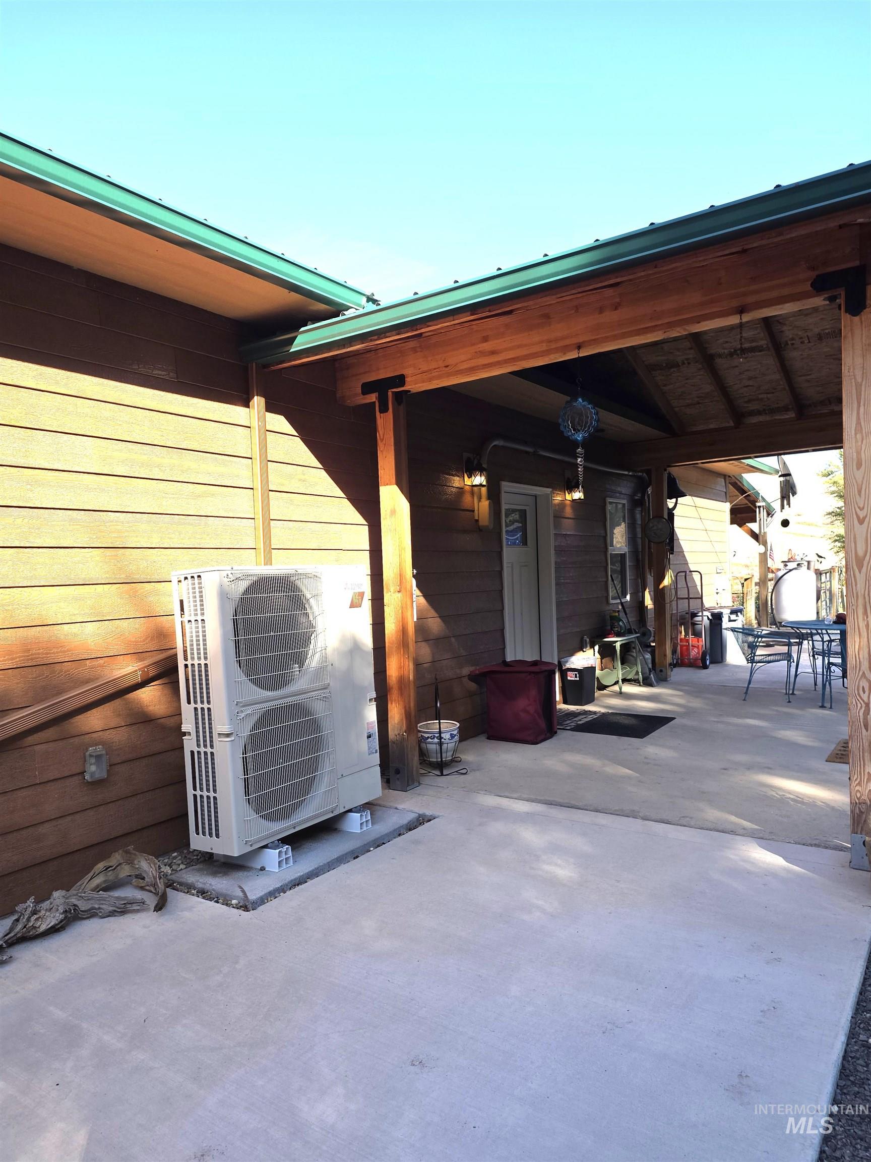 18631 Walnut Lane, Lenore, Idaho 83541, 2 Bedrooms, 2 Bathrooms, Residential For Sale, Price $549,000, 99004040