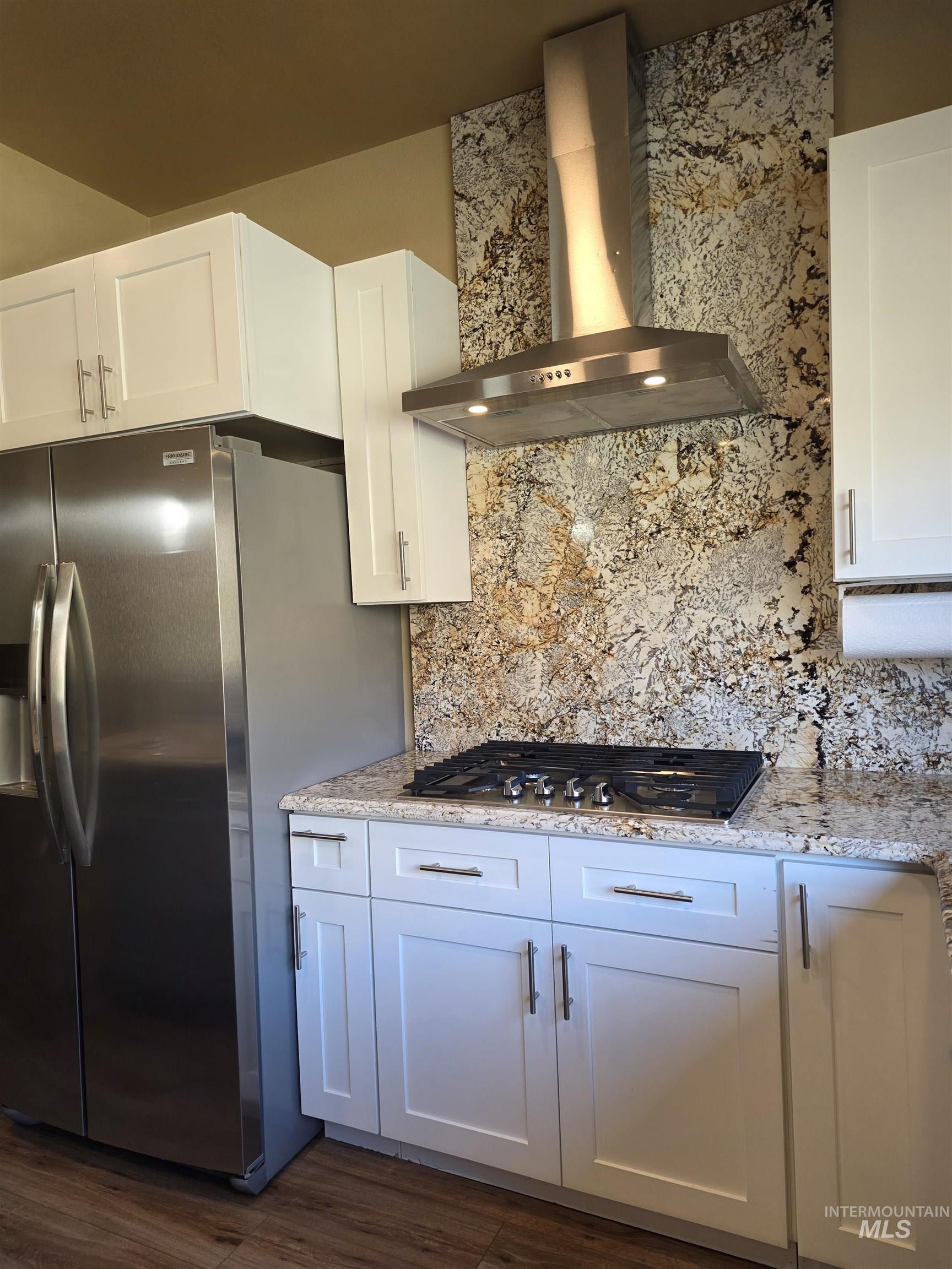 18631 Walnut Lane, Lenore, Idaho 83541, 2 Bedrooms, 2 Bathrooms, Residential For Sale, Price $549,000, 99004040