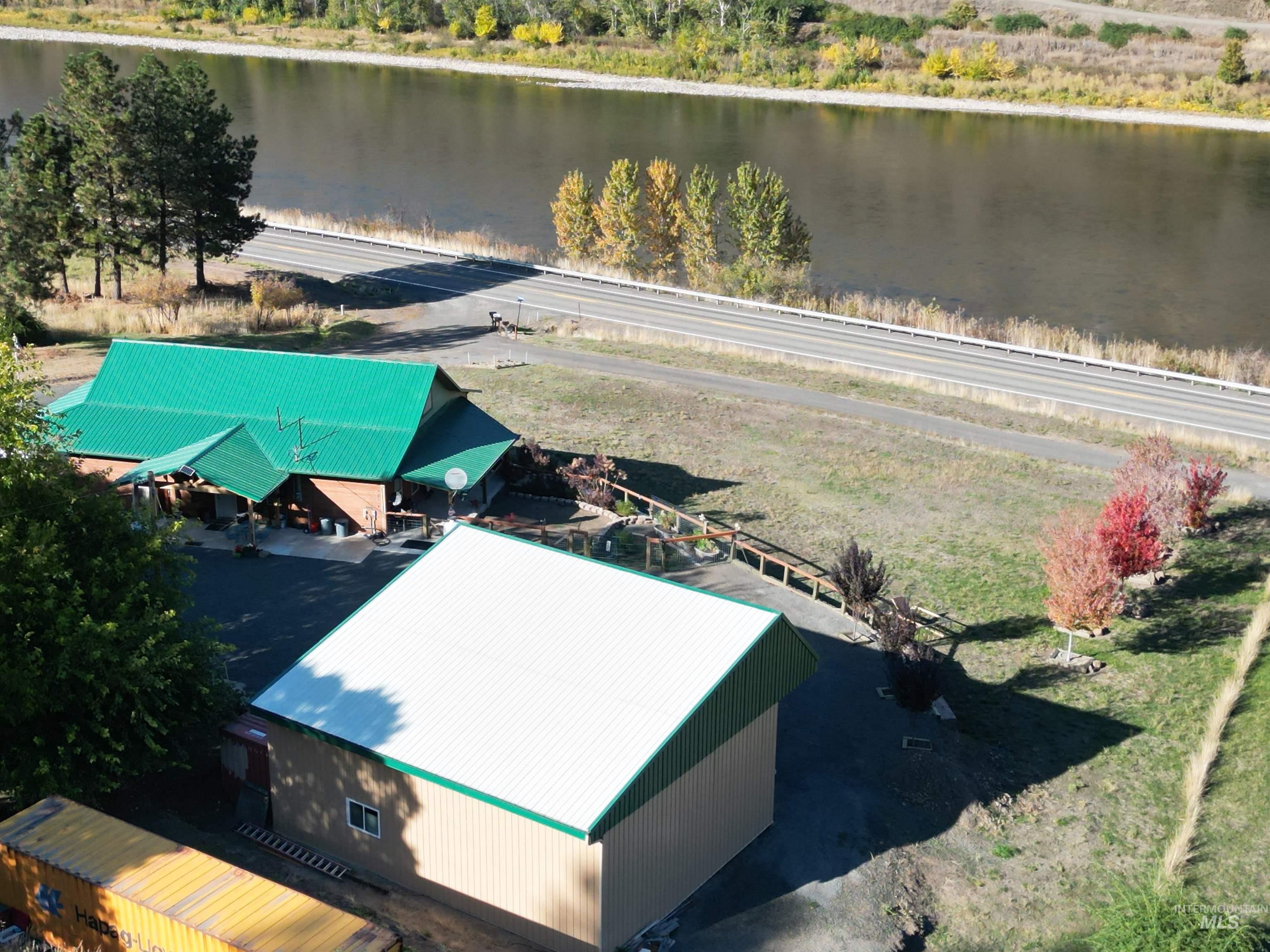 18631 Walnut Lane, Lenore, Idaho 83541, 2 Bedrooms, 2 Bathrooms, Residential For Sale, Price $549,000, 99004040