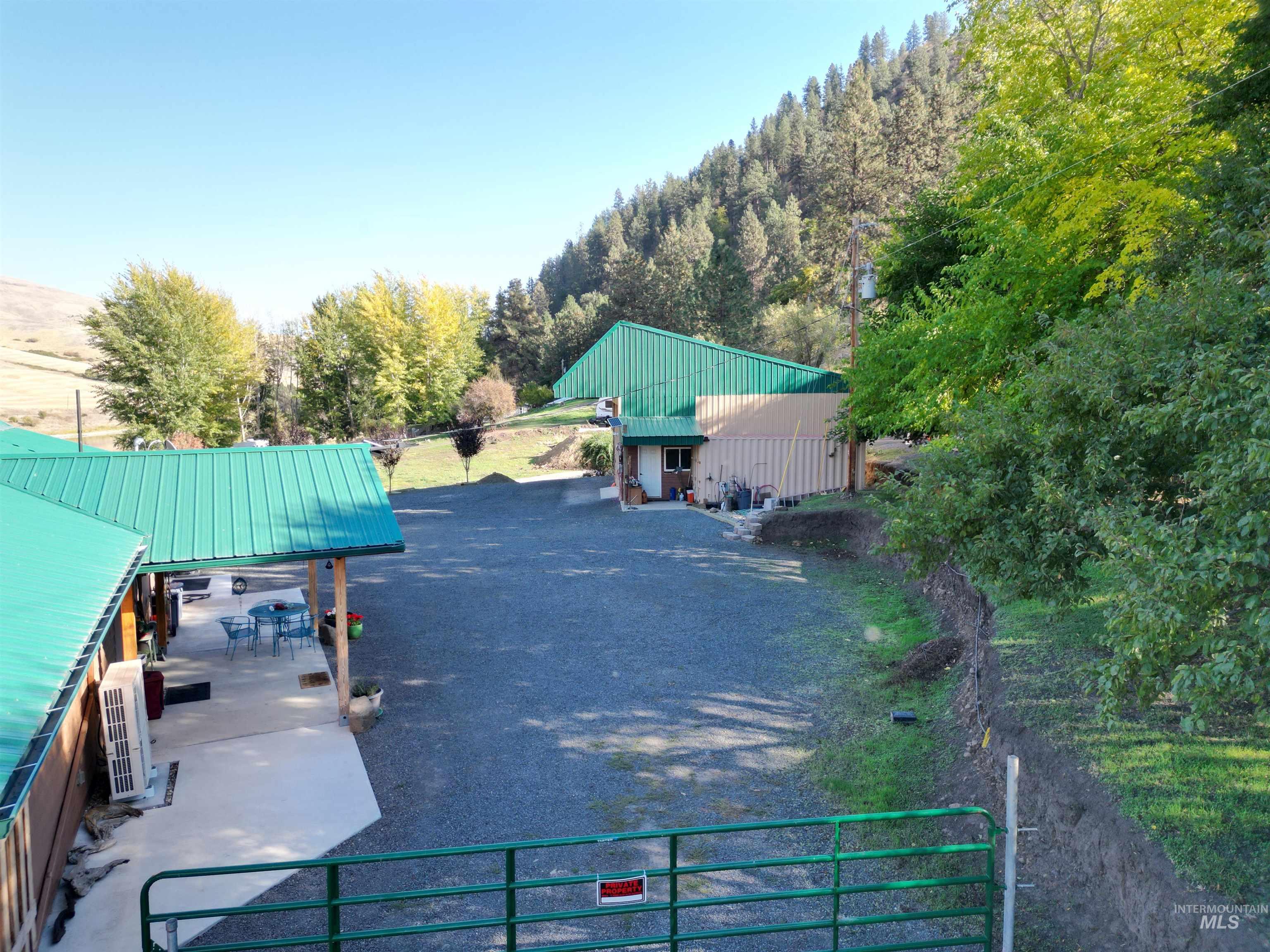 18631 Walnut Lane, Lenore, Idaho 83541, 2 Bedrooms, 2 Bathrooms, Residential For Sale, Price $549,000, 99004040