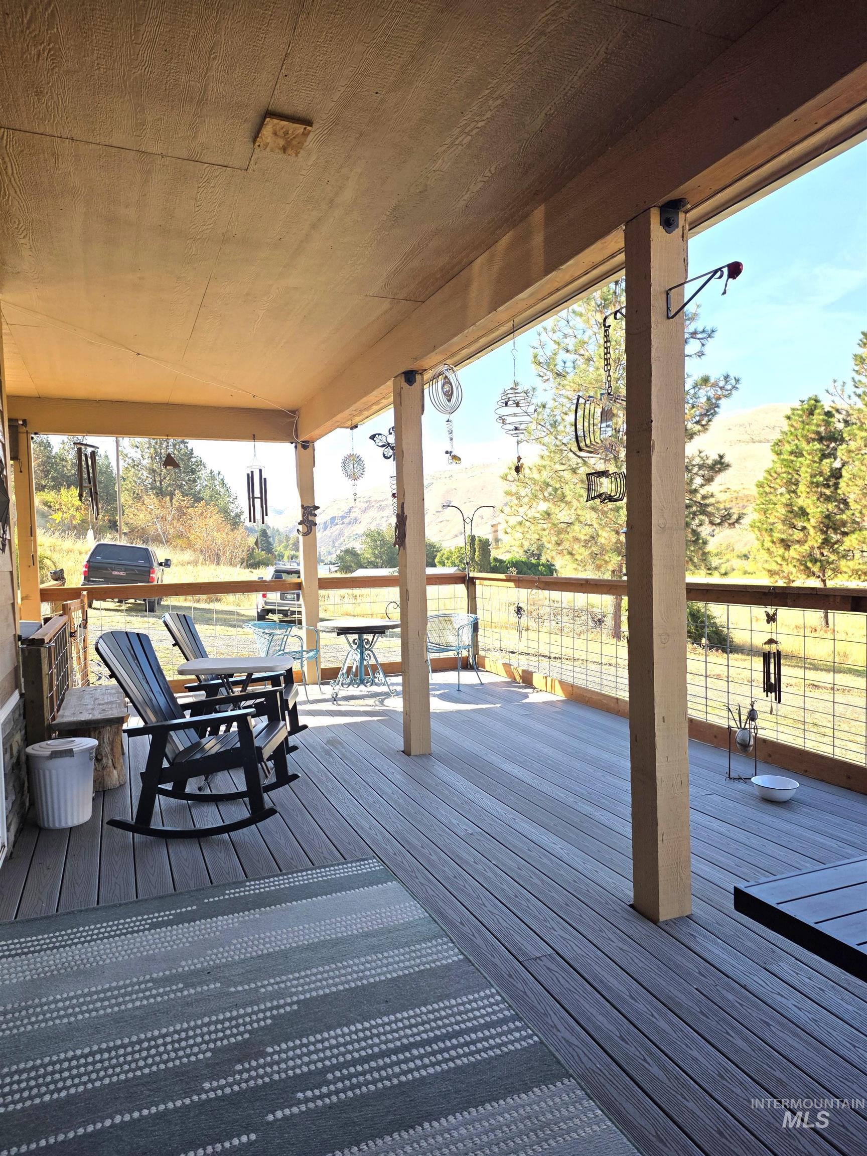 18631 Walnut Lane, Lenore, Idaho 83541, 2 Bedrooms, 2 Bathrooms, Residential For Sale, Price $549,000, 99004040
