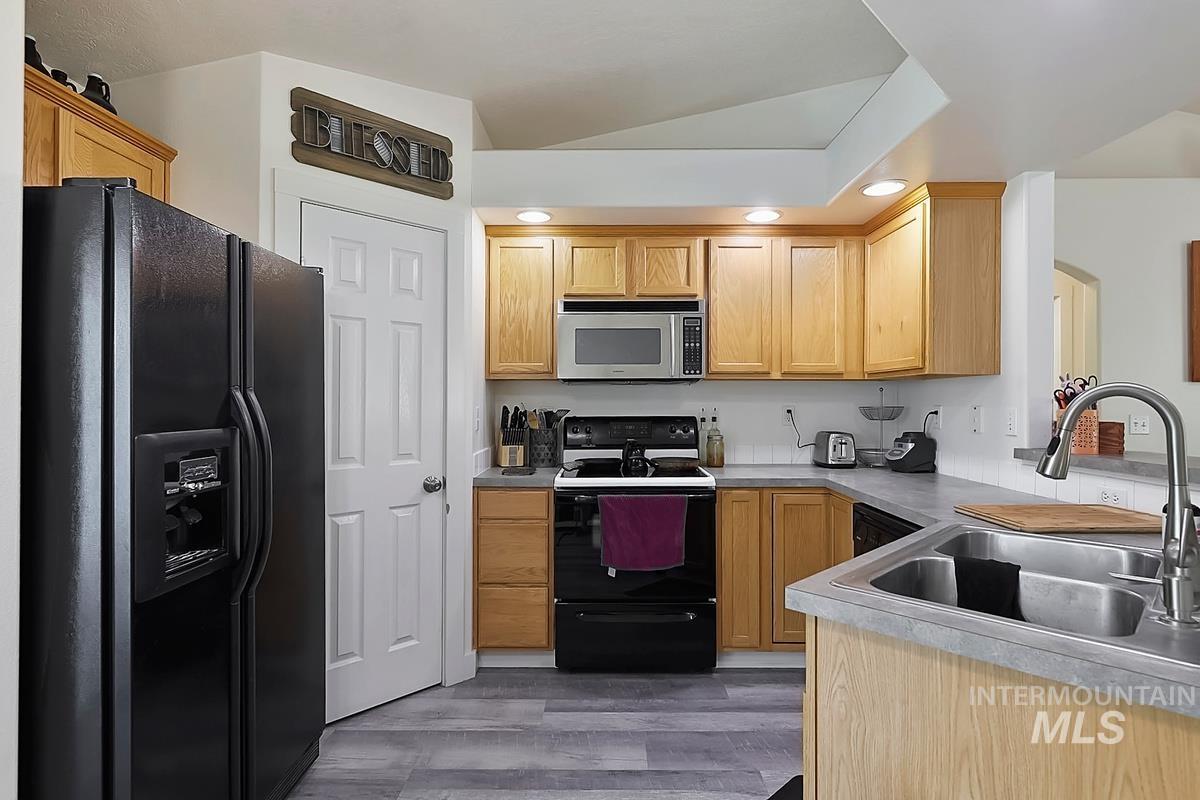 3700 E Downs Ave., Nampa, Idaho 83686, 3 Bedrooms, 2 Bathrooms, Residential For Sale, Price $374,000, 99004042