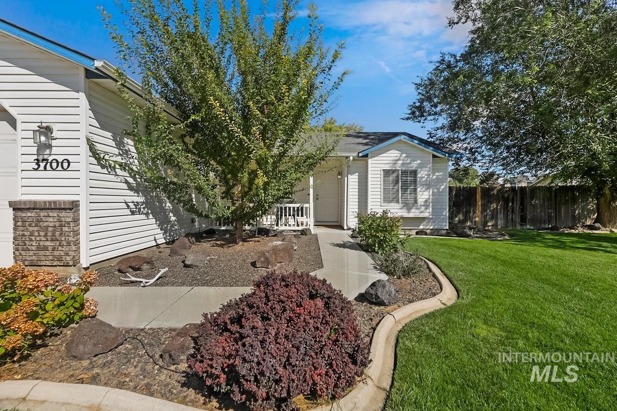 3700 E Downs Ave., Nampa, Idaho 83686, 3 Bedrooms, 2 Bathrooms, Residential For Sale, Price $374,000, 99004042