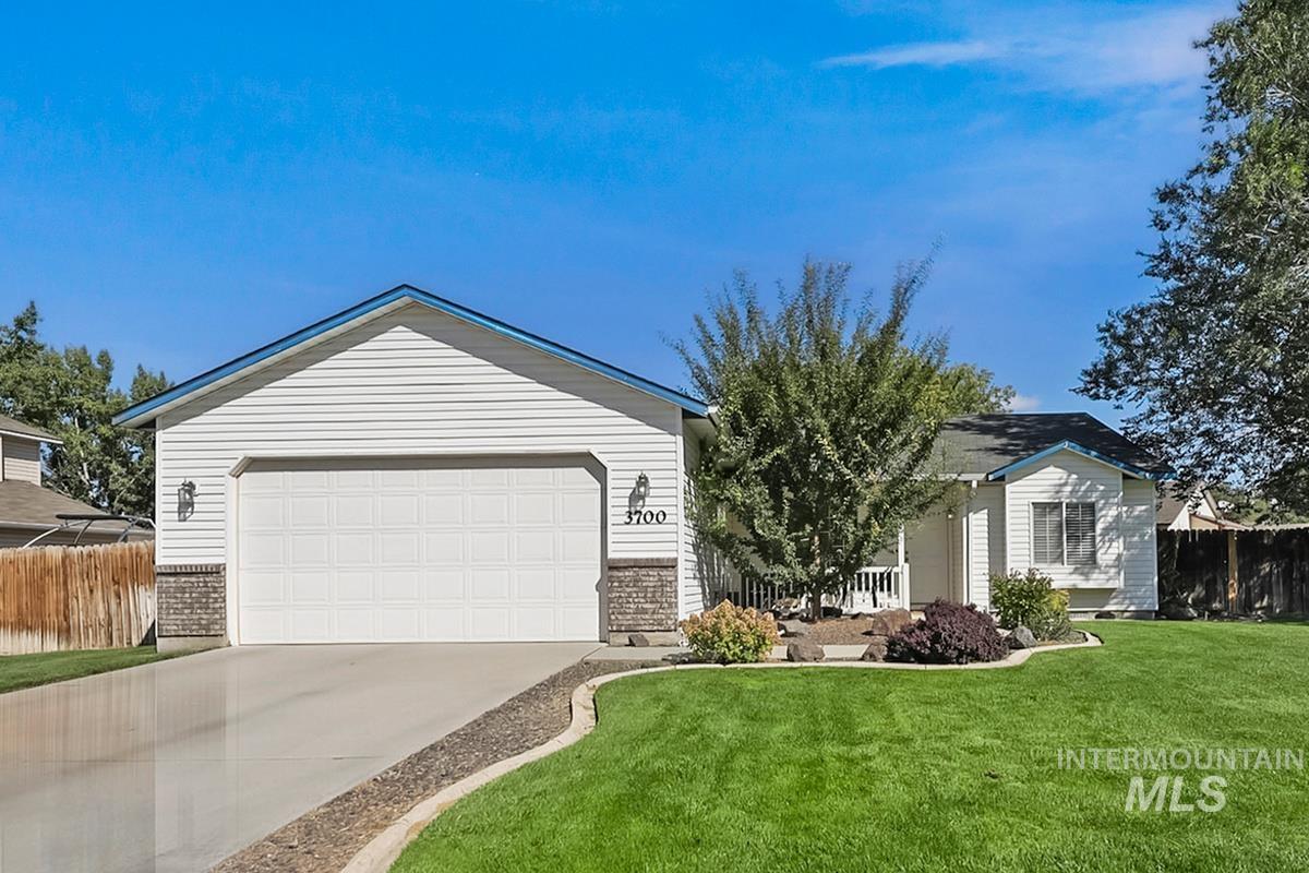 3700 E Downs Ave., Nampa, Idaho 83686, 3 Bedrooms, 2 Bathrooms, Residential For Sale, Price $374,000, 99004042