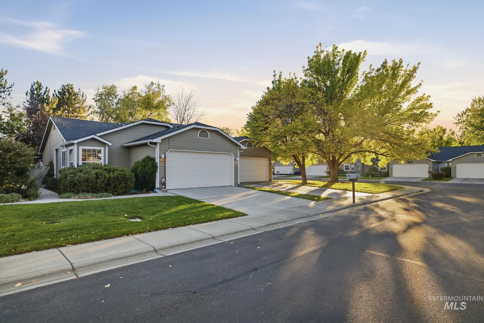 1451 E Silverton Ln., Boise, Idaho 83706, 2 Bedrooms, 2 Bathrooms, Residential For Sale, Price $400,000,MLS 99004043