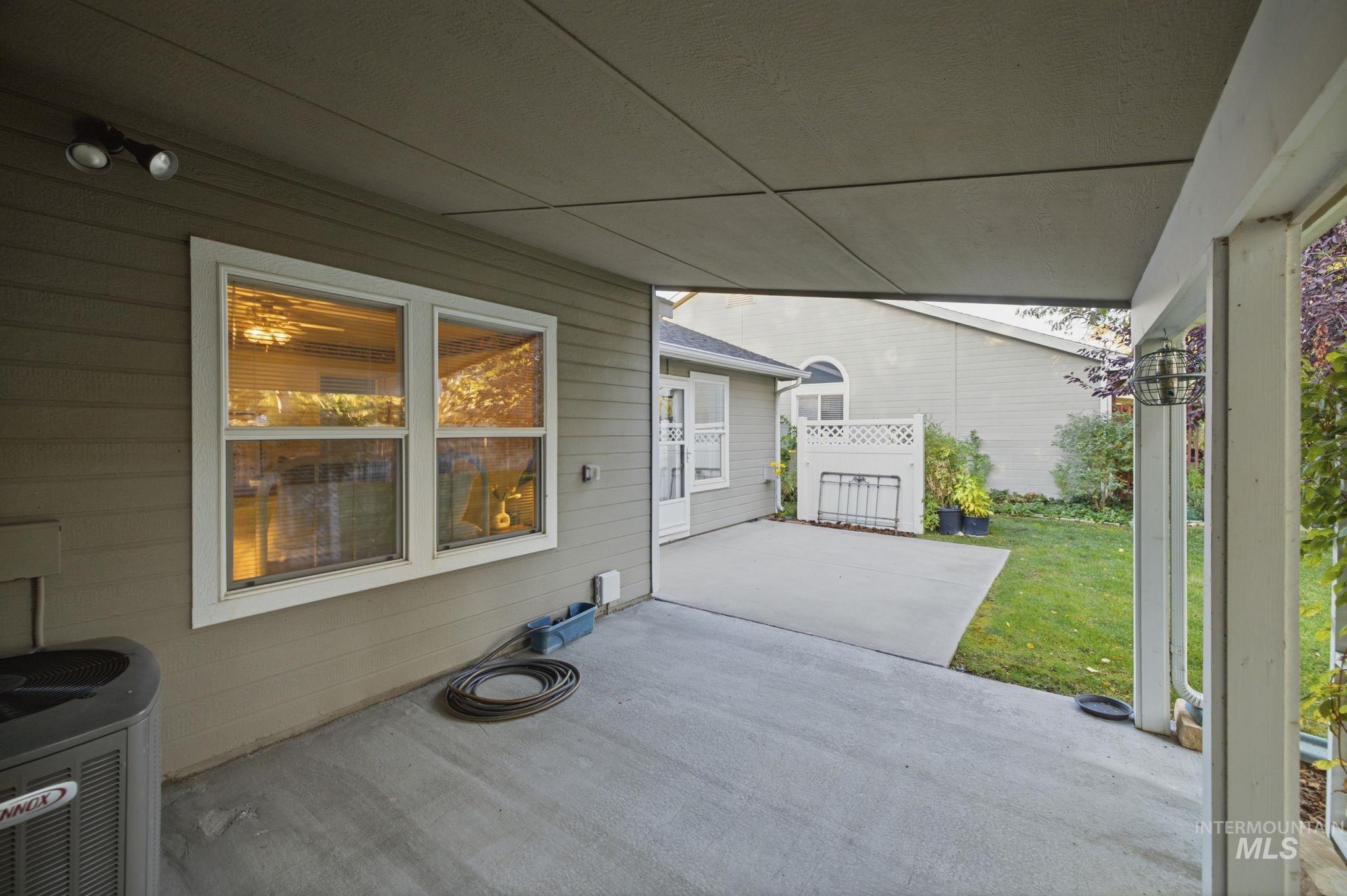 1451 E Silverton Ln., Boise, Idaho 83706, 2 Bedrooms, 2 Bathrooms, Residential For Sale, Price $400,000,MLS 99004043
