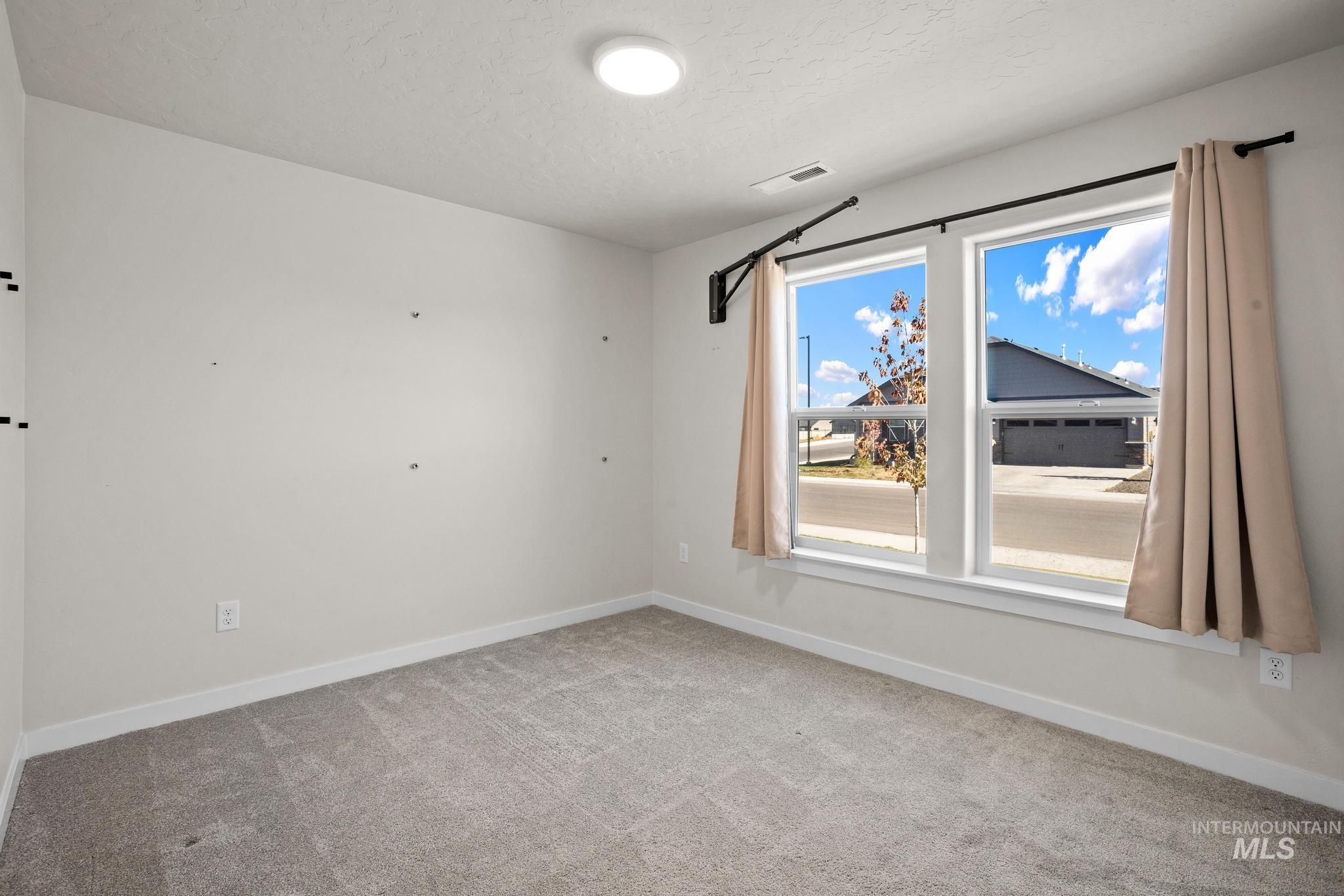 1047 N Rockdale Way, Kuna, Idaho 83634, 3 Bedrooms, 2 Bathrooms, Residential For Sale, Price $415,000,MLS 99004044
