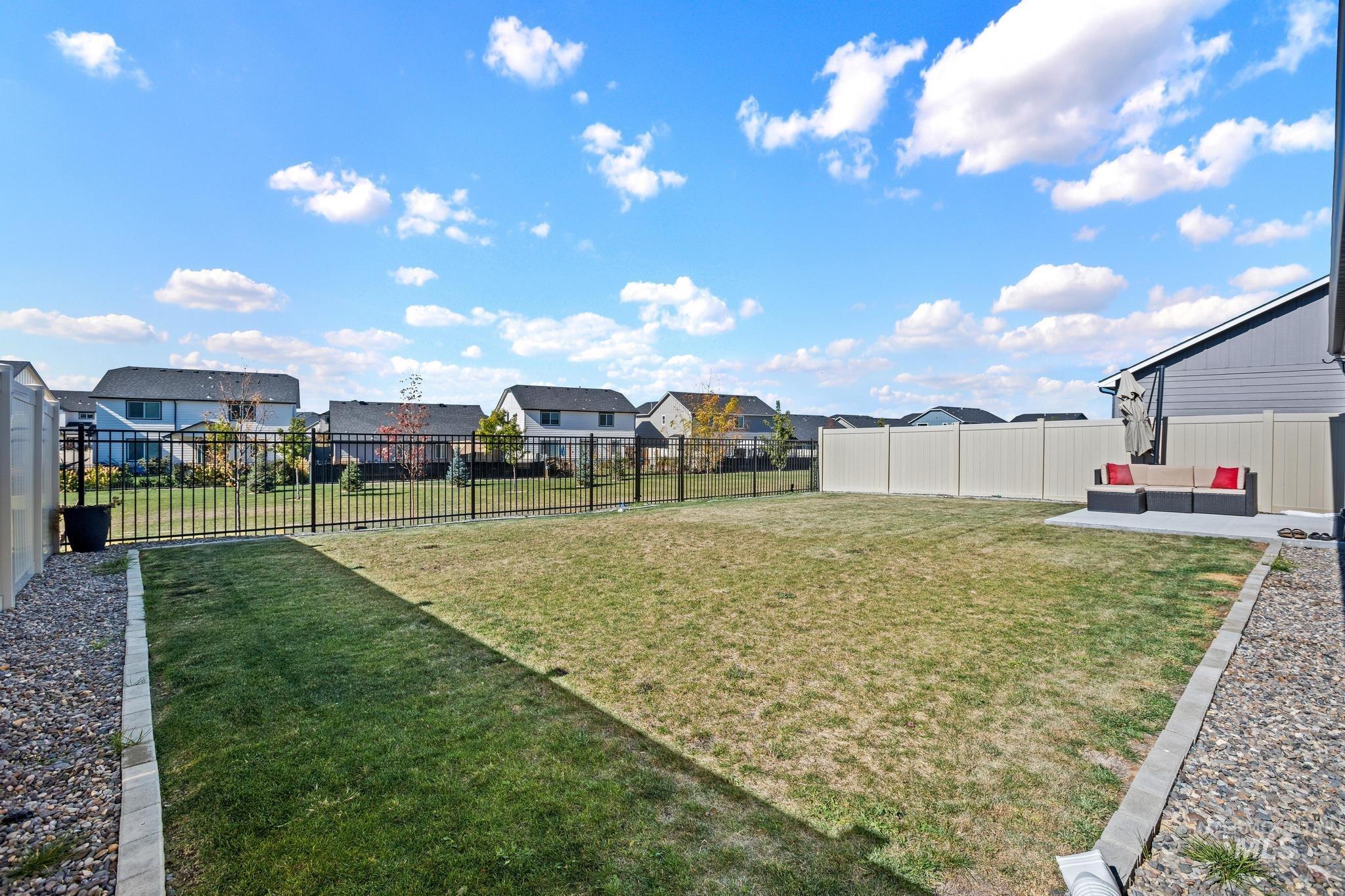 1047 N Rockdale Way, Kuna, Idaho 83634, 3 Bedrooms, 2 Bathrooms, Residential For Sale, Price $415,000,MLS 99004044