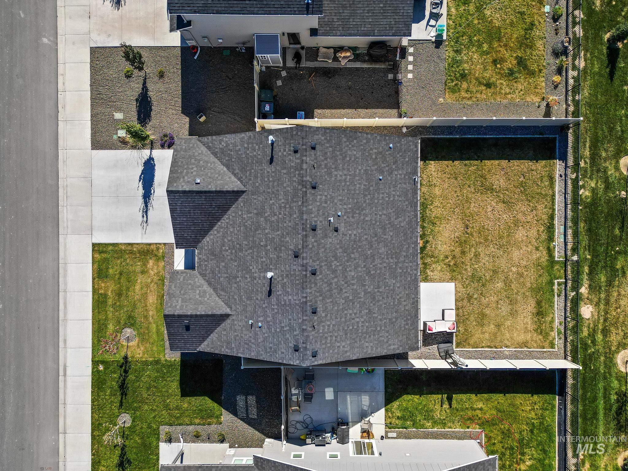 1047 N Rockdale Way, Kuna, Idaho 83634, 3 Bedrooms, 2 Bathrooms, Residential For Sale, Price $415,000,MLS 99004044