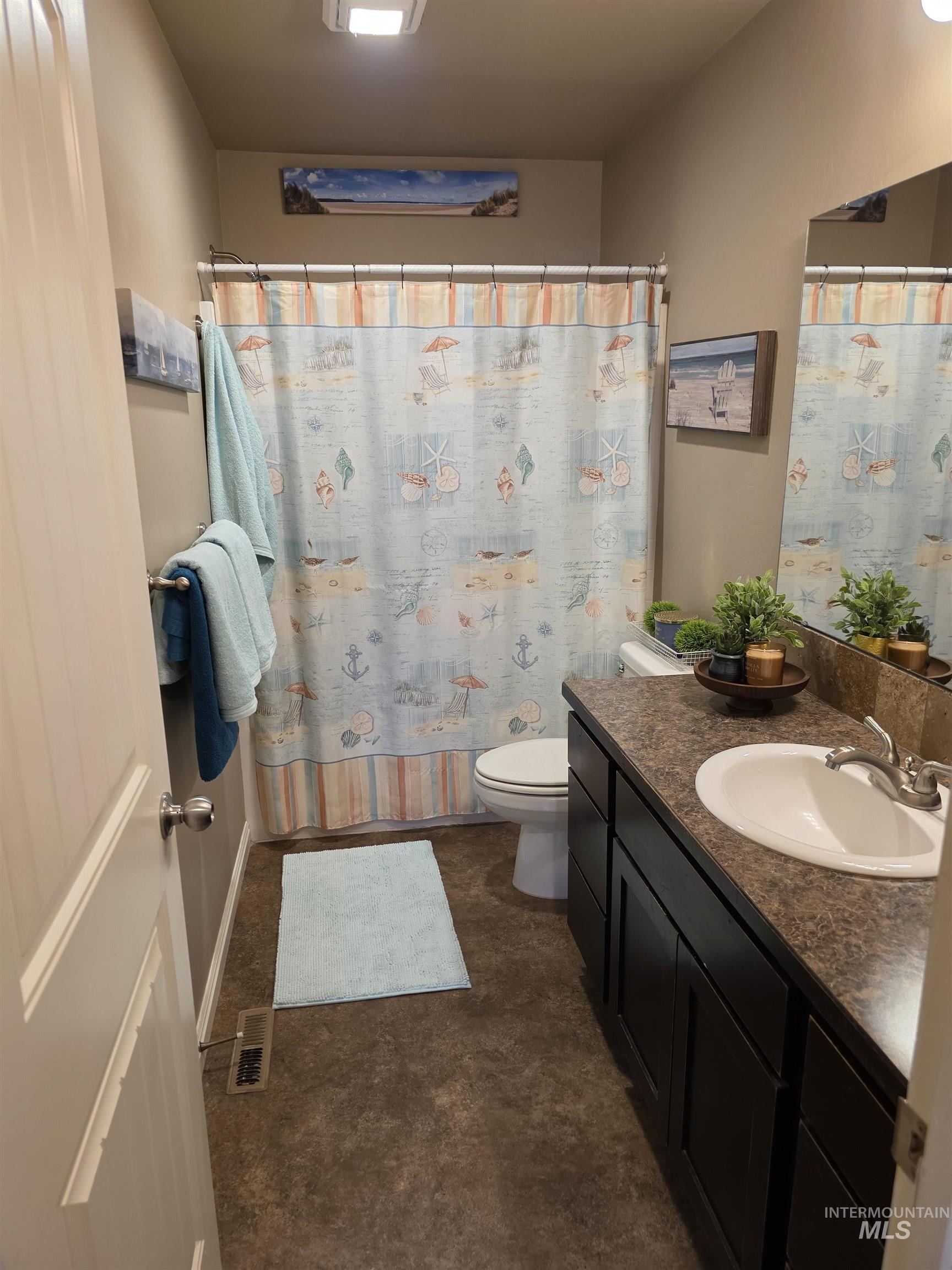826 Hometowne Rd, Twin Falls, Idaho 83301, 3 Bedrooms, 2 Bathrooms, Residential For Sale, Price $485,000,MLS 99004045