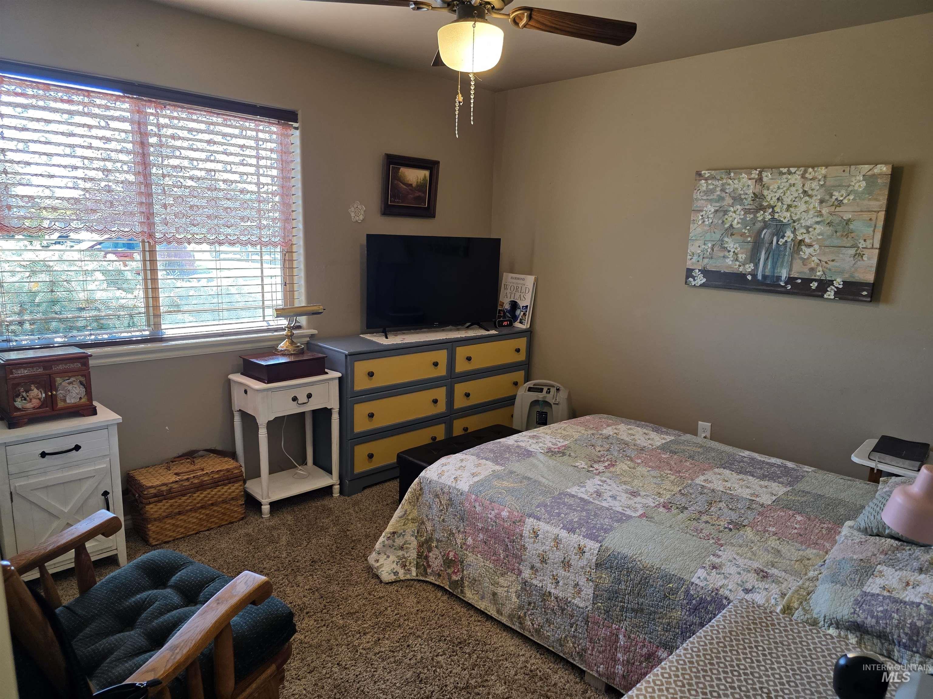 826 Hometowne Rd, Twin Falls, Idaho 83301, 3 Bedrooms, 2 Bathrooms, Residential For Sale, Price $485,000,MLS 99004045