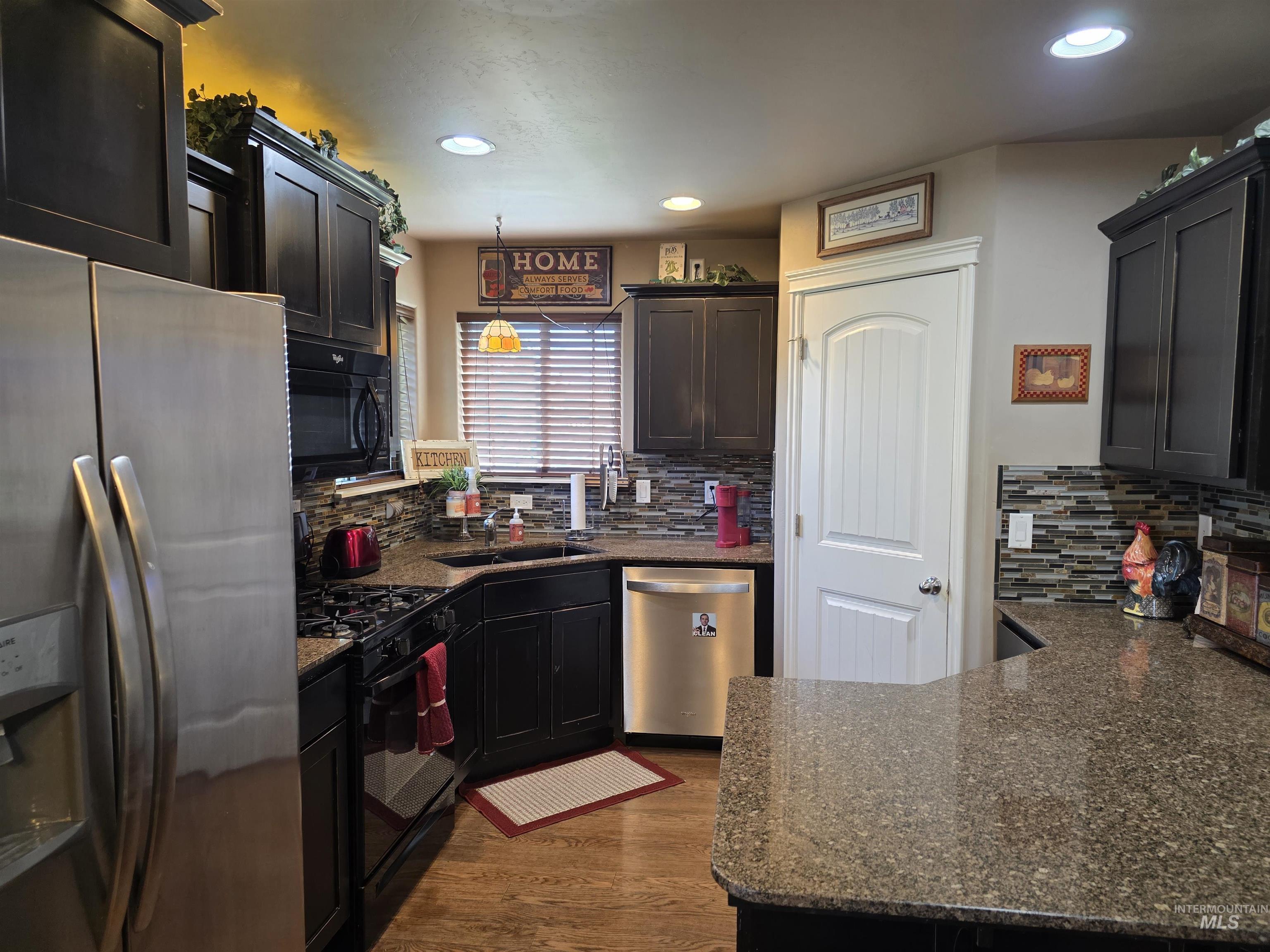 826 Hometowne Rd, Twin Falls, Idaho 83301, 3 Bedrooms, 2 Bathrooms, Residential For Sale, Price $485,000,MLS 99004045