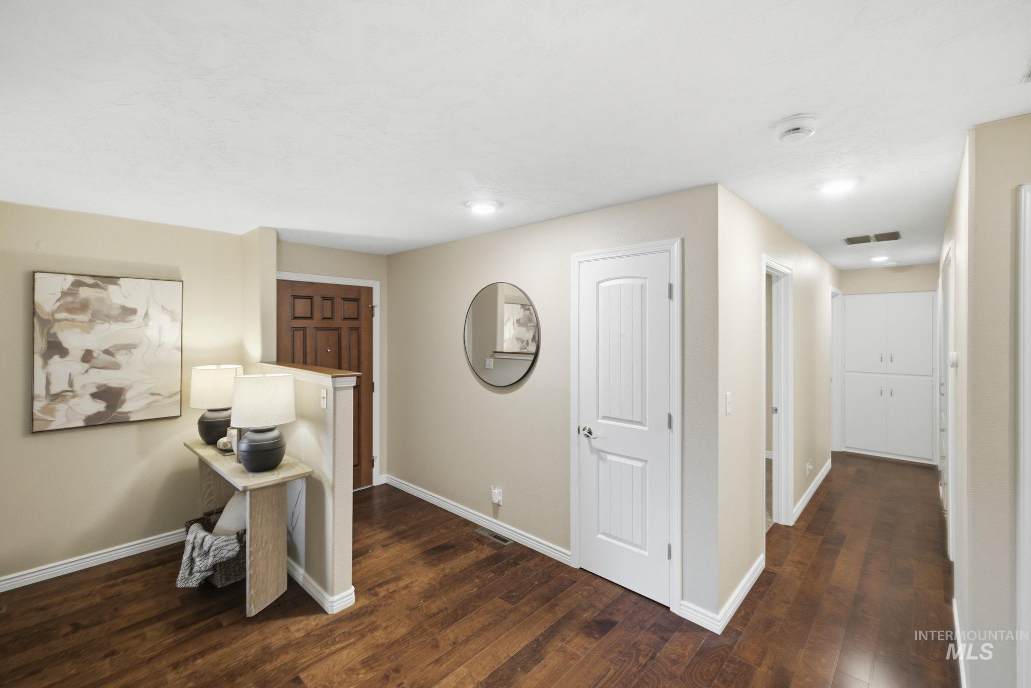 2619 S Ohio St., Caldwell, Idaho 83605, 4 Bedrooms, 2 Bathrooms, Residential For Sale, Price $425,000,MLS 99004046