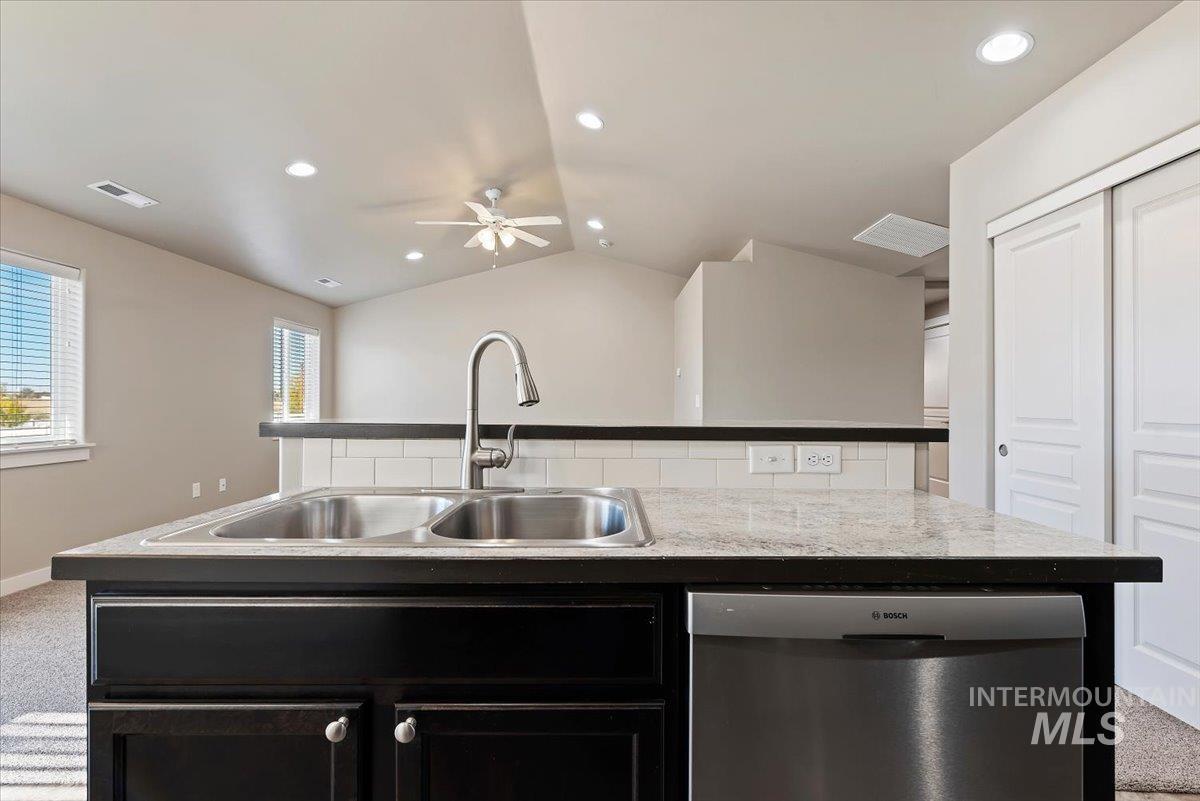 3805 S Windy Ridge Dr, Nampa, Idaho 83686, 3 Bedrooms, 2 Bathrooms, Residential For Sale, Price $395,000,MLS 99004048