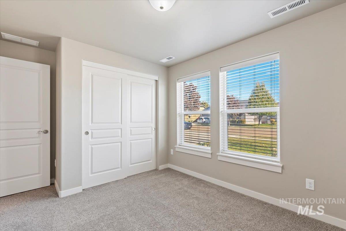 3805 S Windy Ridge Dr, Nampa, Idaho 83686, 3 Bedrooms, 2 Bathrooms, Residential For Sale, Price $395,000,MLS 99004048