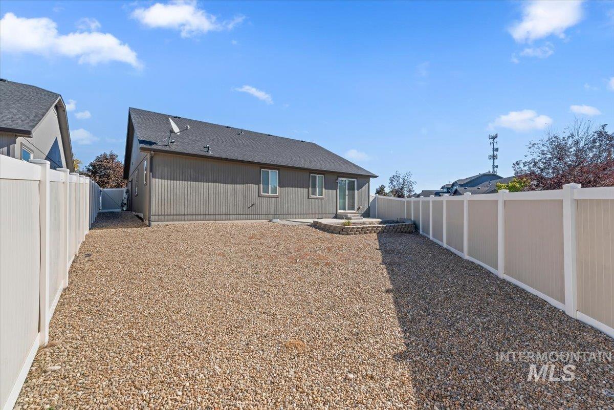 3805 S Windy Ridge Dr, Nampa, Idaho 83686, 3 Bedrooms, 2 Bathrooms, Residential For Sale, Price $395,000,MLS 99004048