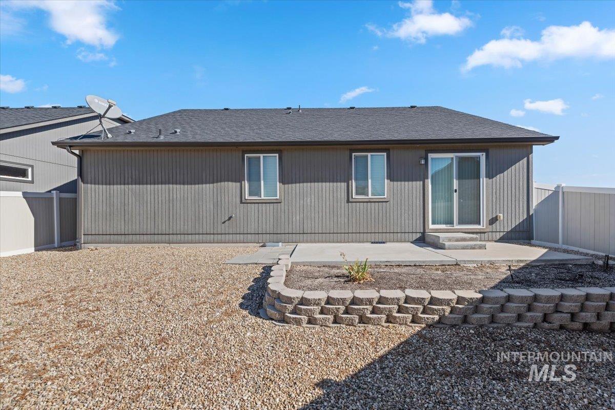 3805 S Windy Ridge Dr, Nampa, Idaho 83686, 3 Bedrooms, 2 Bathrooms, Residential For Sale, Price $395,000,MLS 99004048