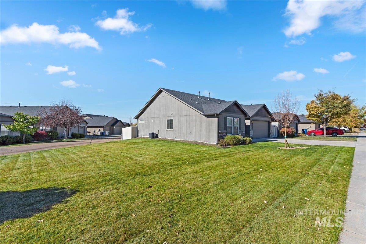 3805 S Windy Ridge Dr, Nampa, Idaho 83686, 3 Bedrooms, 2 Bathrooms, Residential For Sale, Price $395,000,MLS 99004048