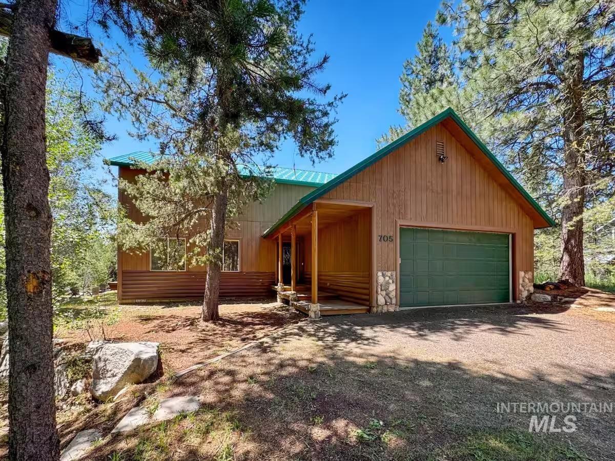 705 Chad Drive, McCall, Idaho 83638, 3 Bedrooms, 3 Bathrooms, Residential For Sale, Price $1,150,000,MLS 99004050