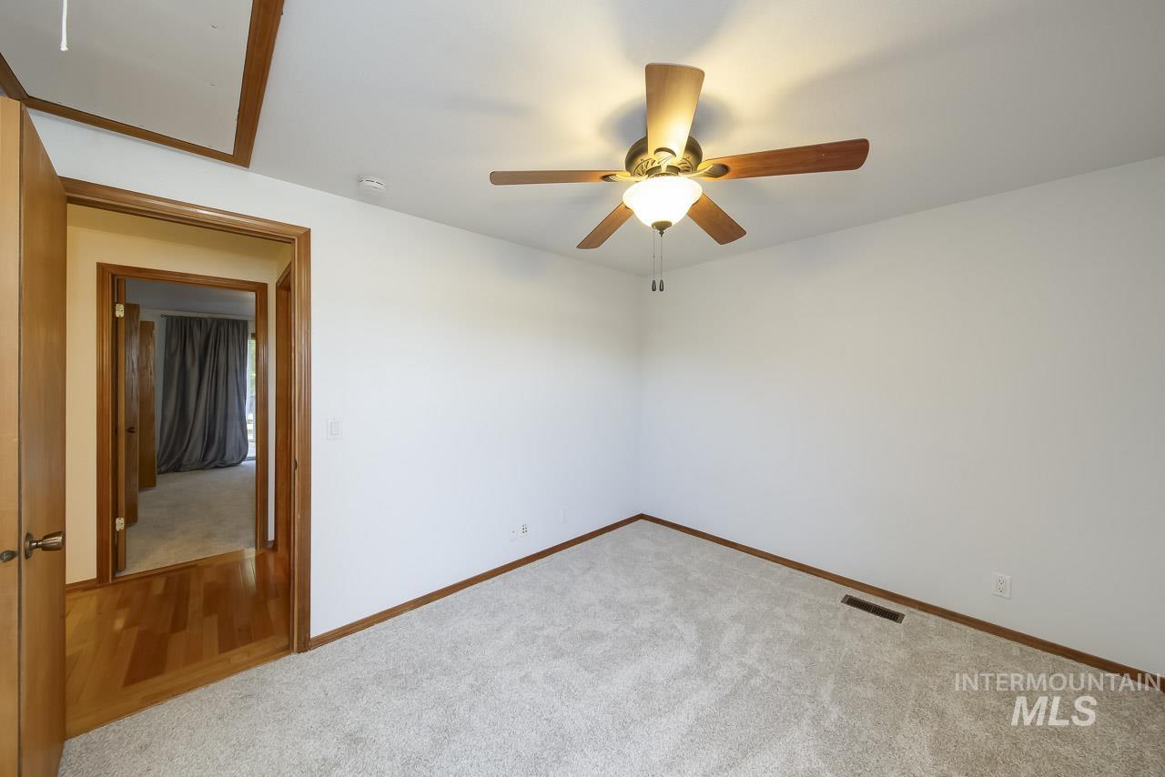 6305 W Morris Hill Rd, Boise, Idaho 83704, 2 Bedrooms, 1.5 Bathrooms, Residential For Sale, Price $299,900,MLS 99004053