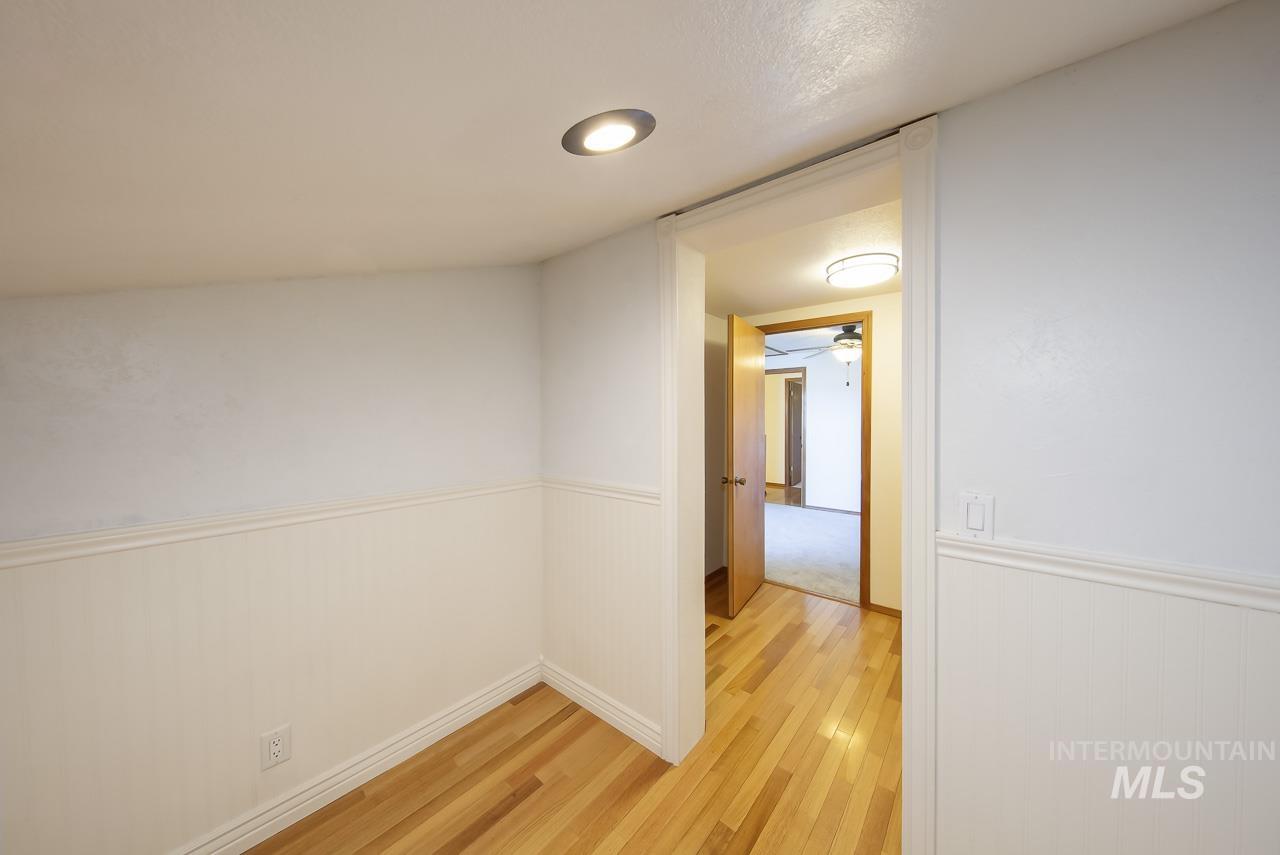 6305 W Morris Hill Rd, Boise, Idaho 83704, 2 Bedrooms, 1.5 Bathrooms, Residential For Sale, Price $299,900,MLS 99004053