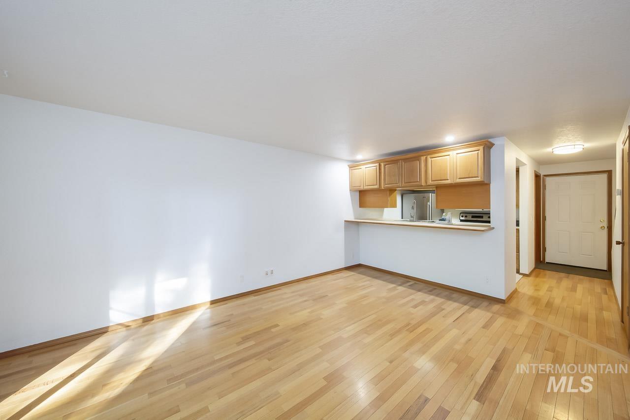 6305 W Morris Hill Rd, Boise, Idaho 83704, 2 Bedrooms, 1.5 Bathrooms, Residential For Sale, Price $299,900,MLS 99004053